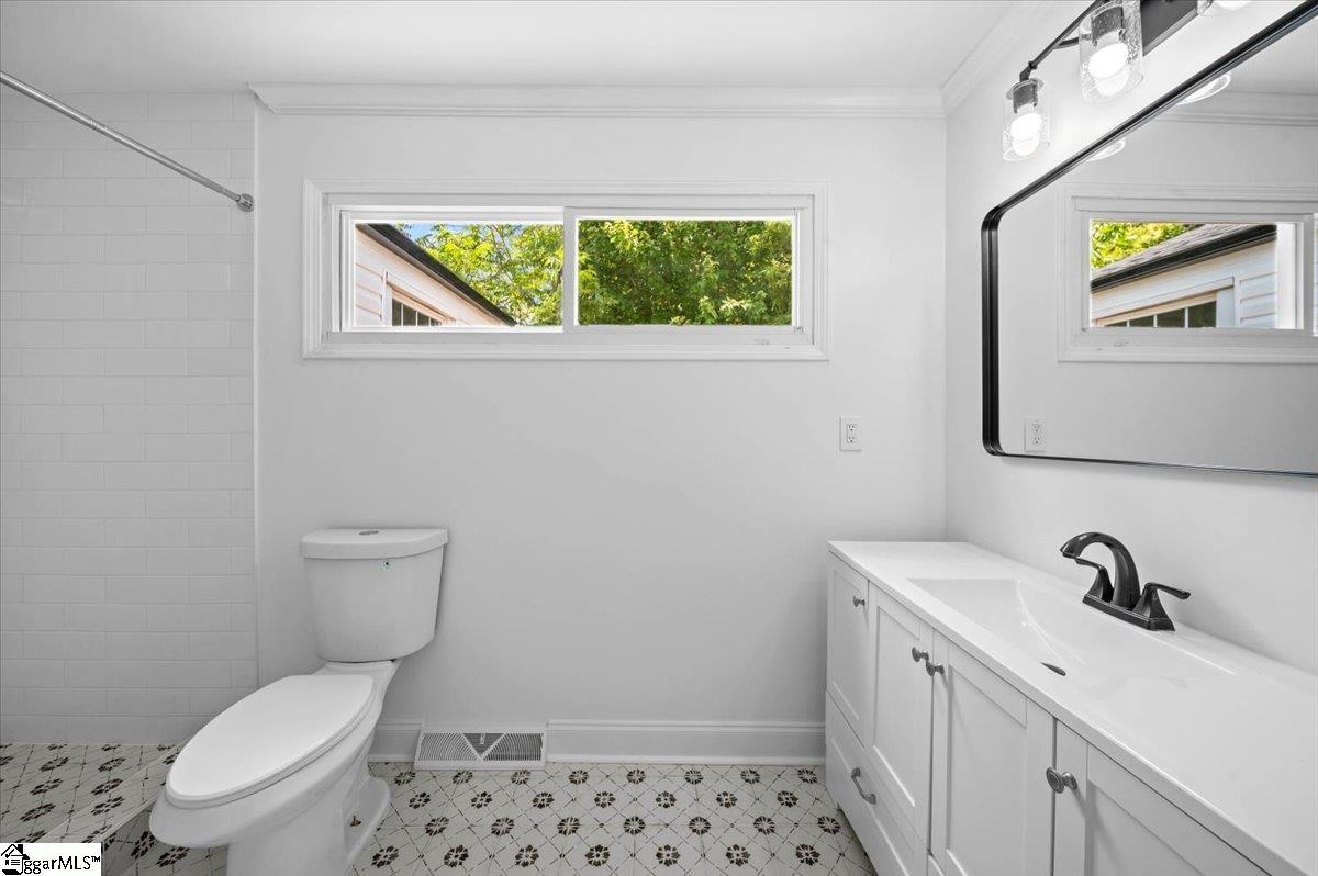 118 S Estate Drive Greenville, SC 29605