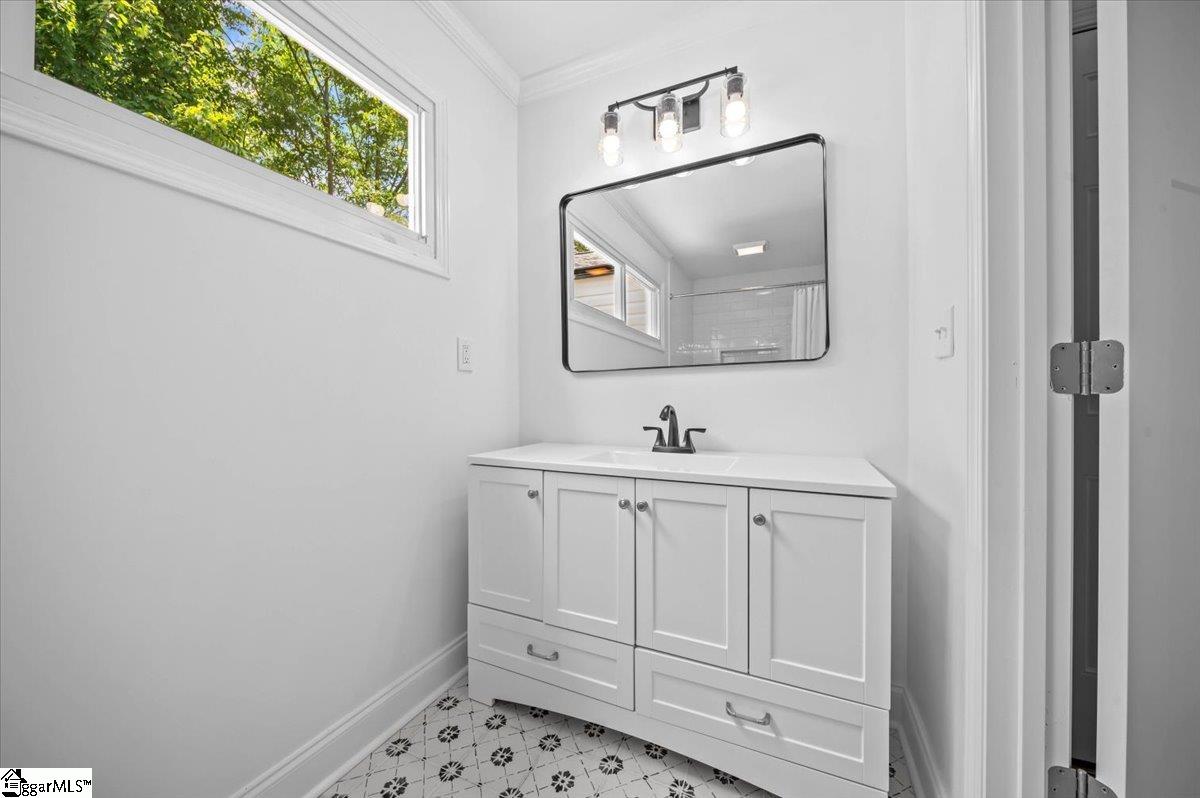 118 S Estate Drive Greenville, SC 29605