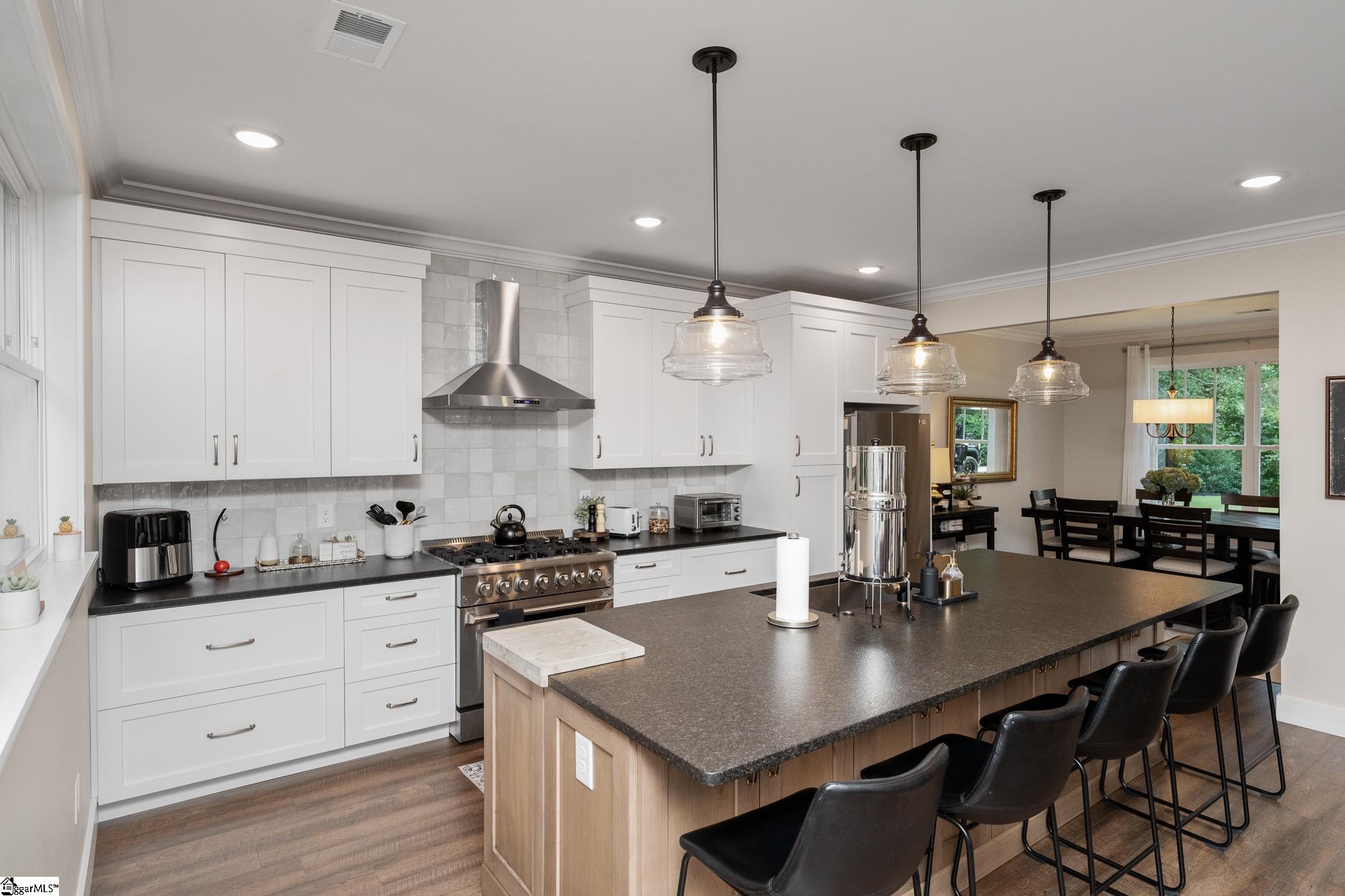 254 N Suber Road Greer, SC 29651
