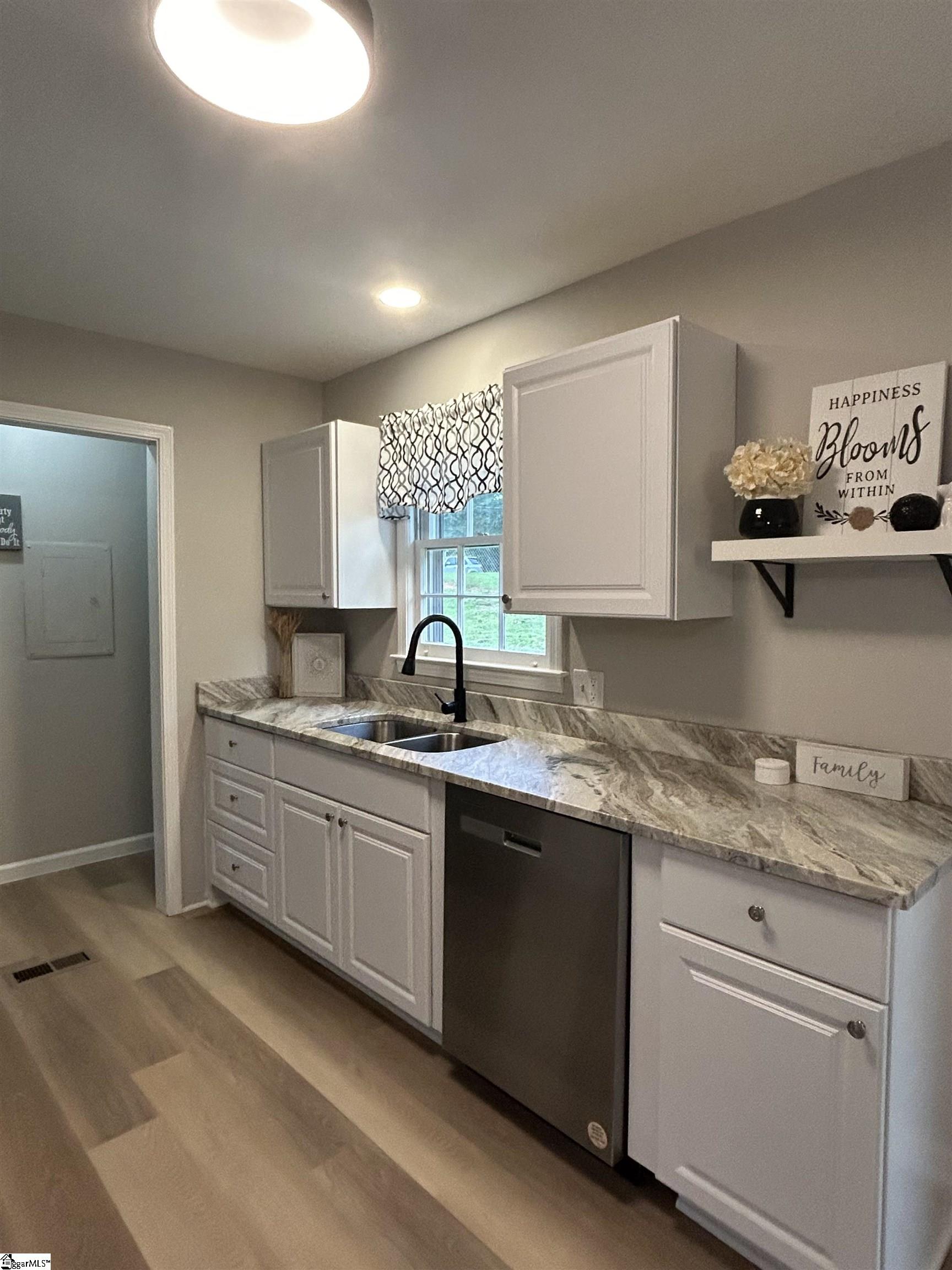 126 Venture Drive Liberty, SC 29657