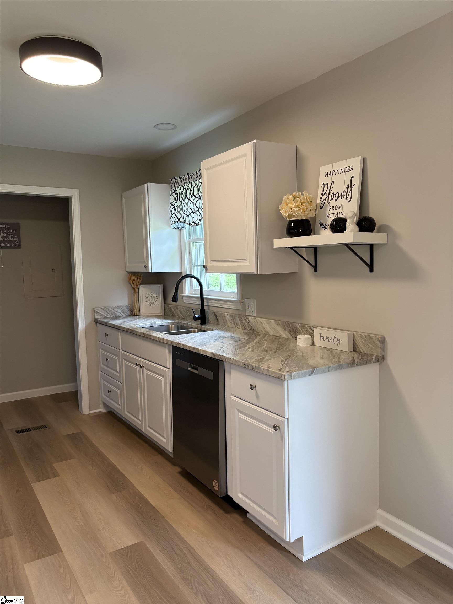126 Venture Drive Liberty, SC 29657