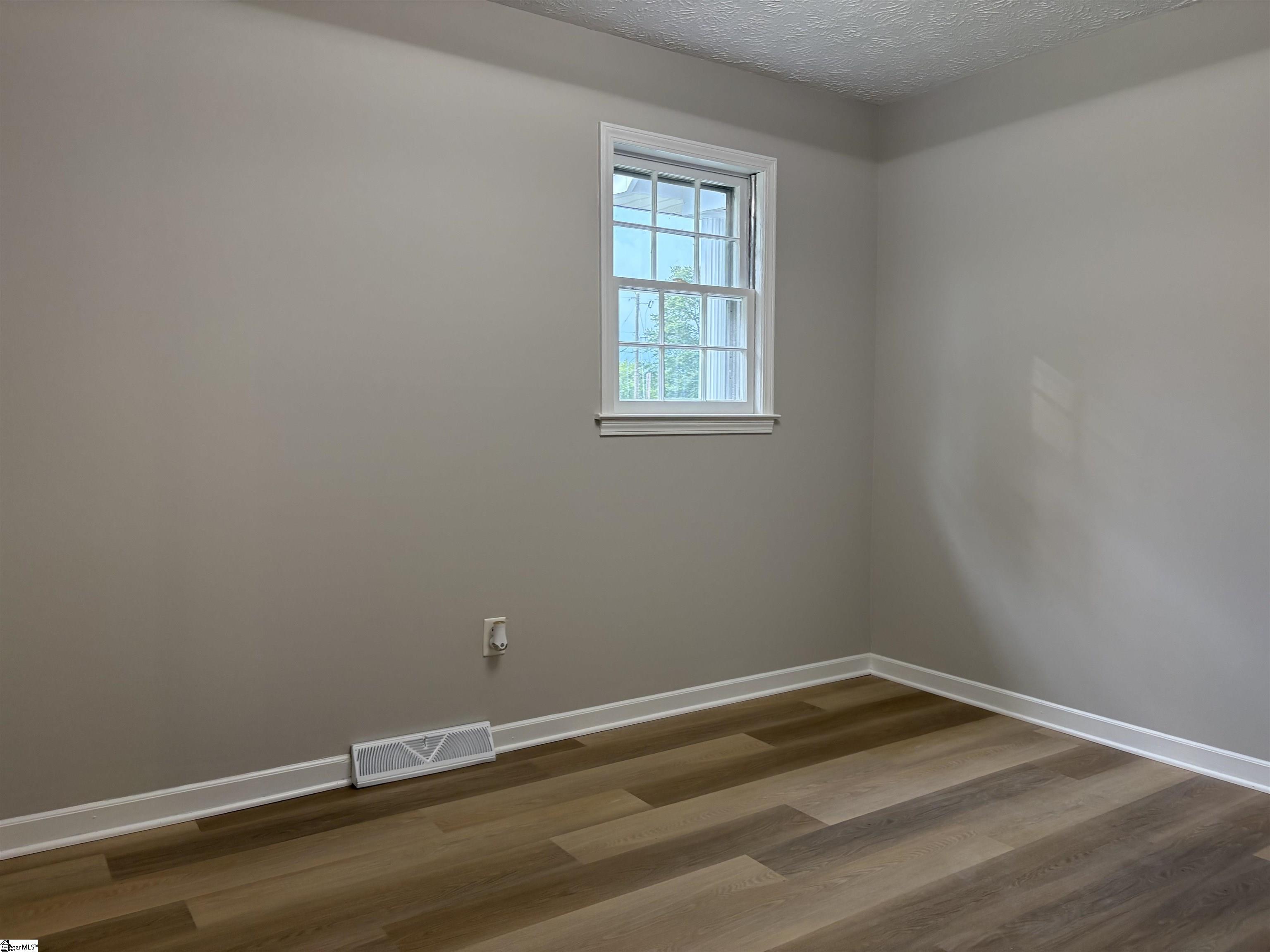 126 Venture Drive Liberty, SC 29657