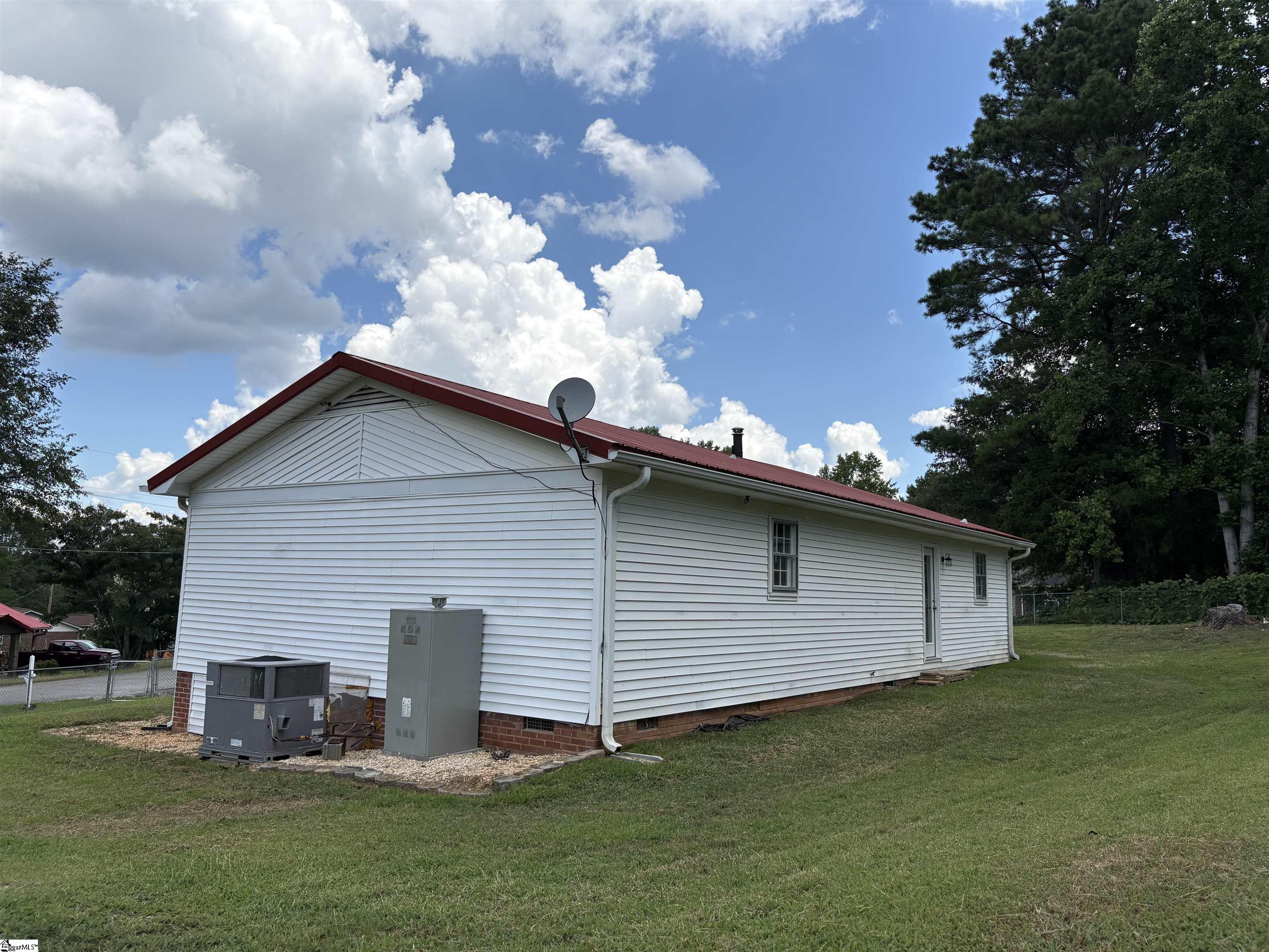 126 Venture Drive Liberty, SC 29657