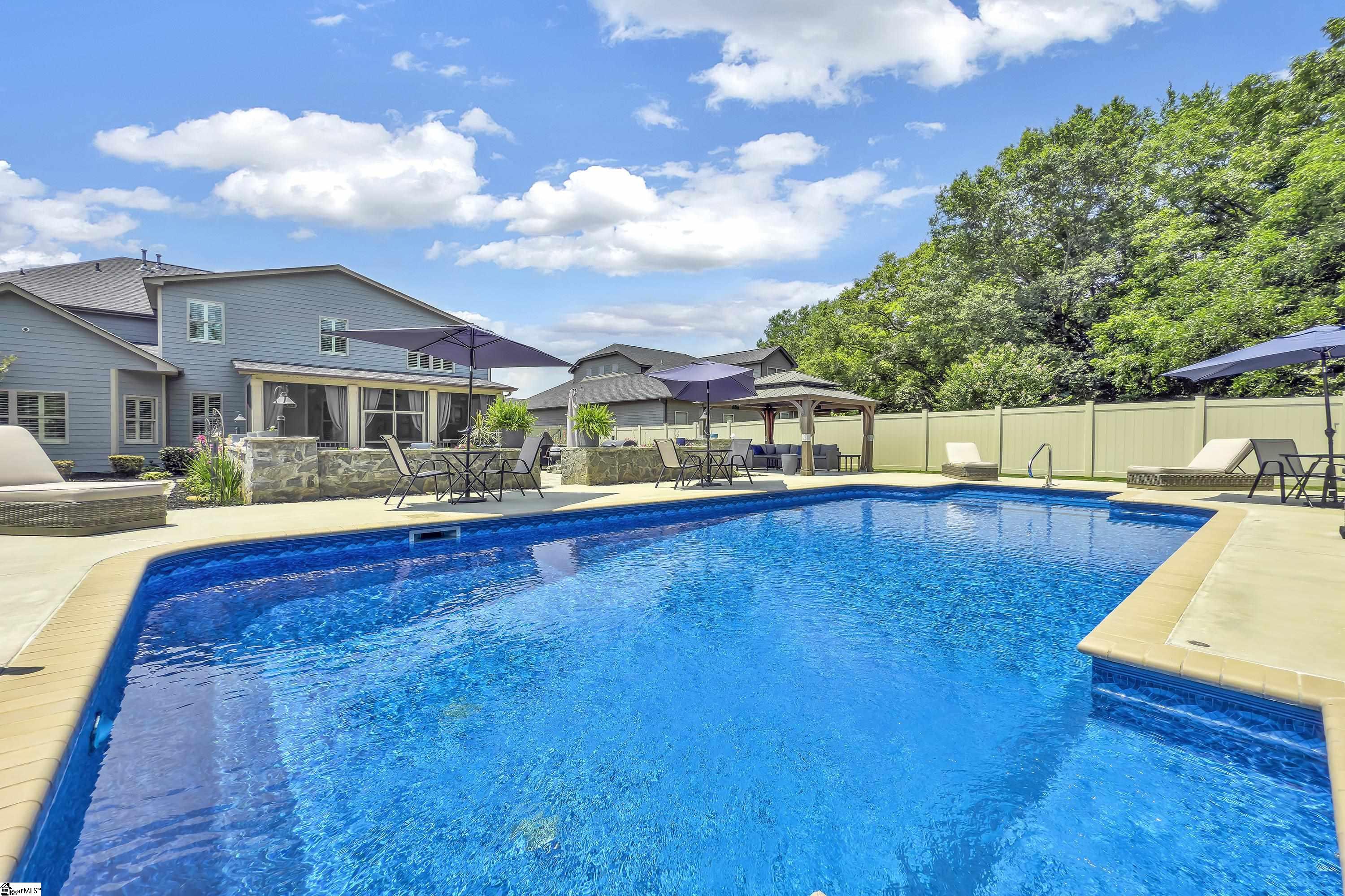 100 Elmway Lane Simpsonville, SC 29681