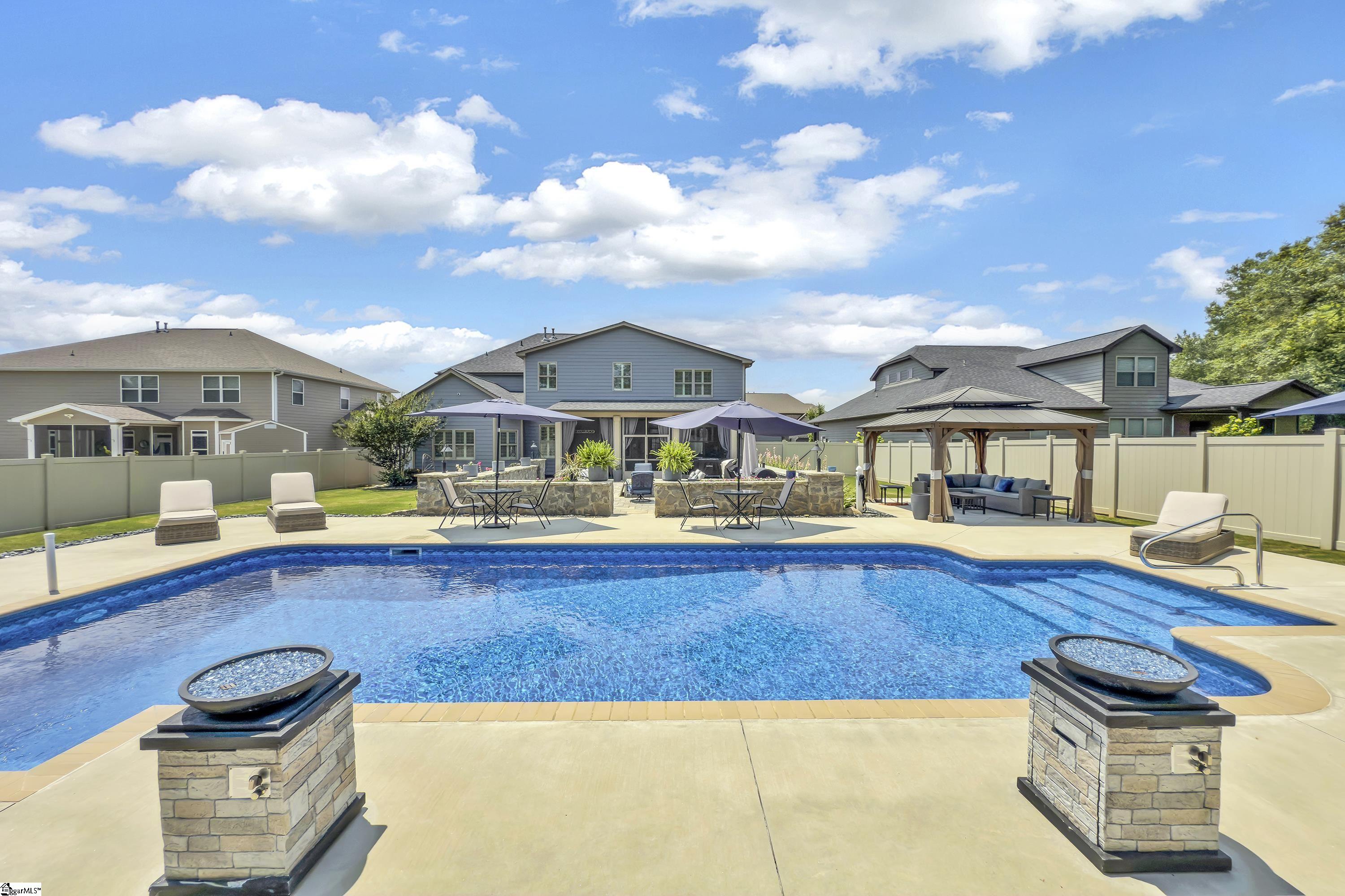 100 Elmway Lane Simpsonville, SC 29681