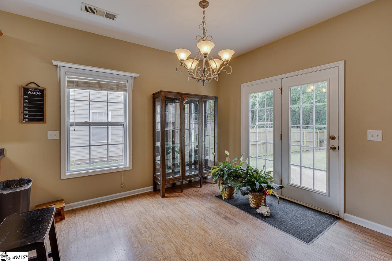 27 Farmbrook Way Simpsonville, SC 29681