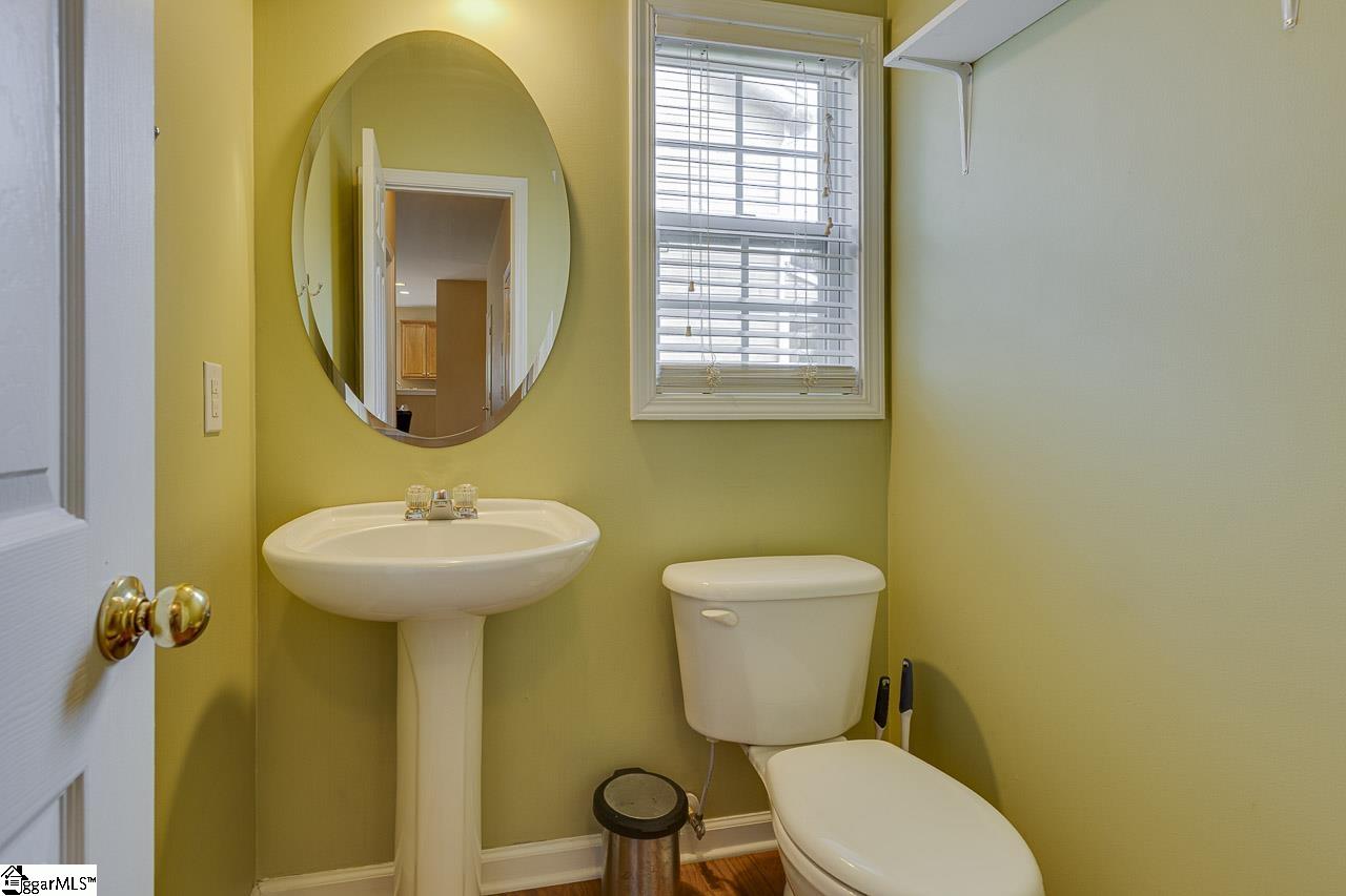 27 Farmbrook Way Simpsonville, SC 29681