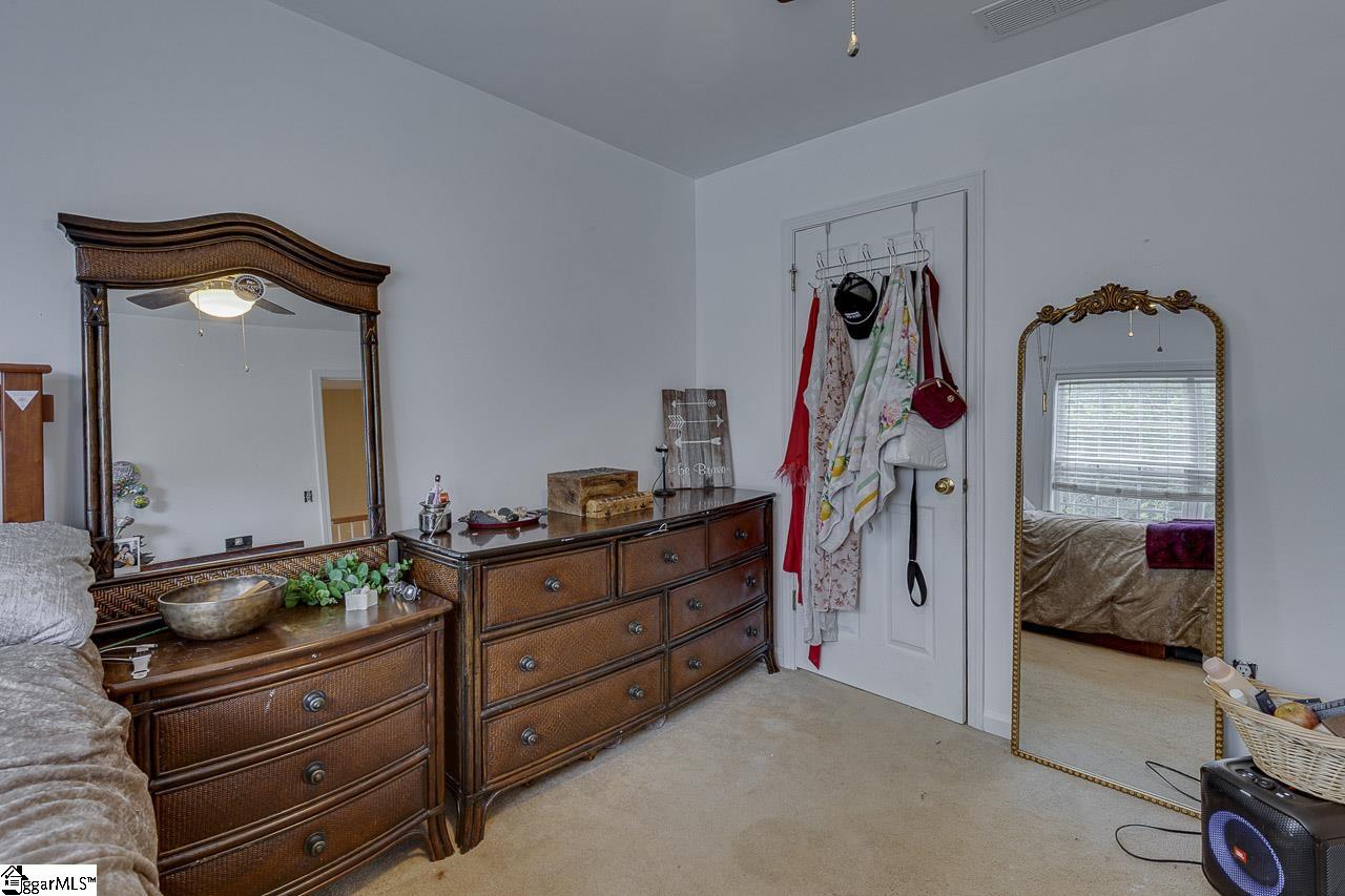 27 Farmbrook Way Simpsonville, SC 29681