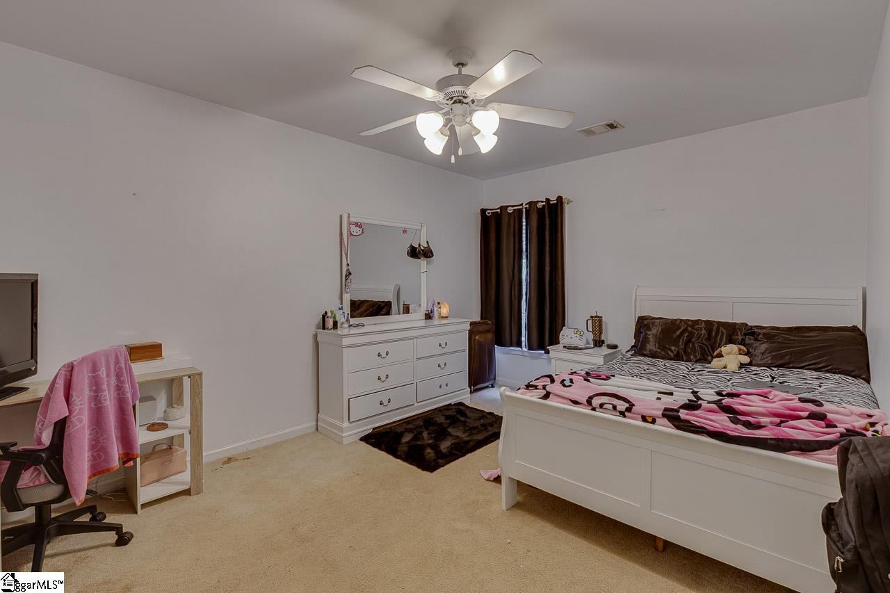 27 Farmbrook Way Simpsonville, SC 29681