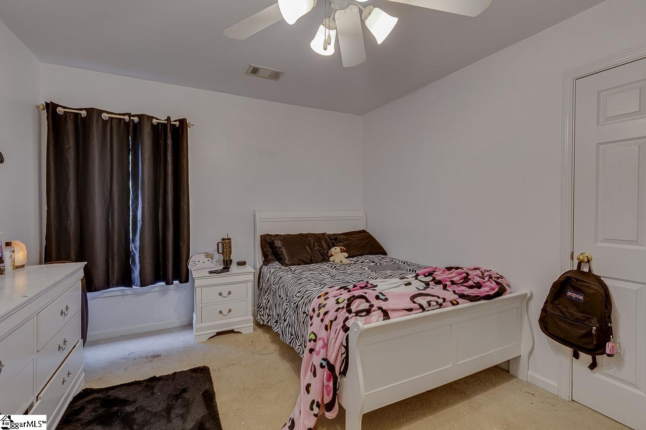 27 Farmbrook Way Simpsonville, SC 29681
