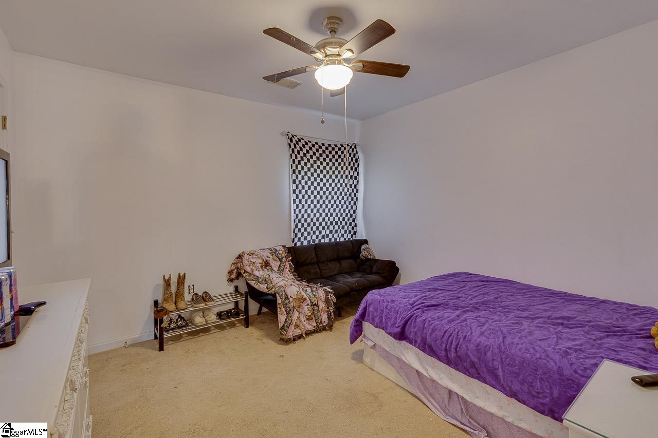 27 Farmbrook Way Simpsonville, SC 29681