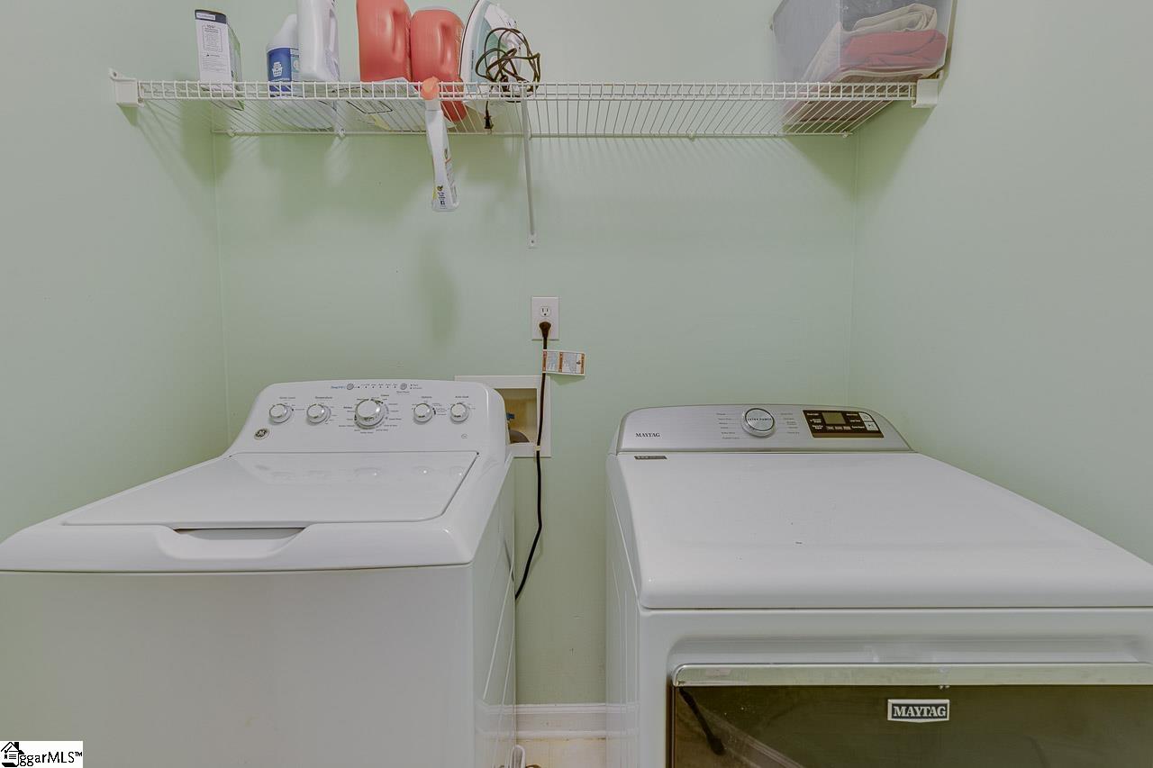 27 Farmbrook Way Simpsonville, SC 29681