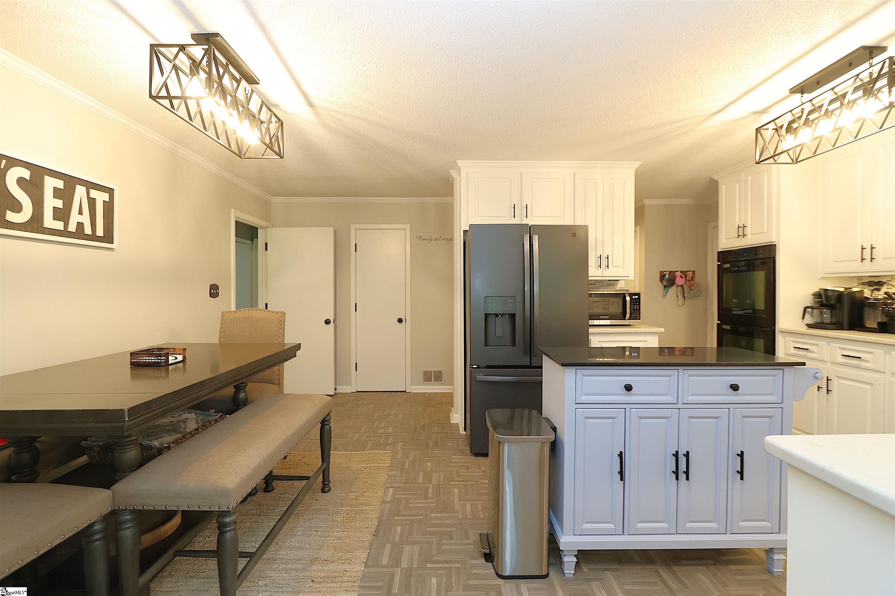 294 Hollis Drive Spartanburg, SC 29307