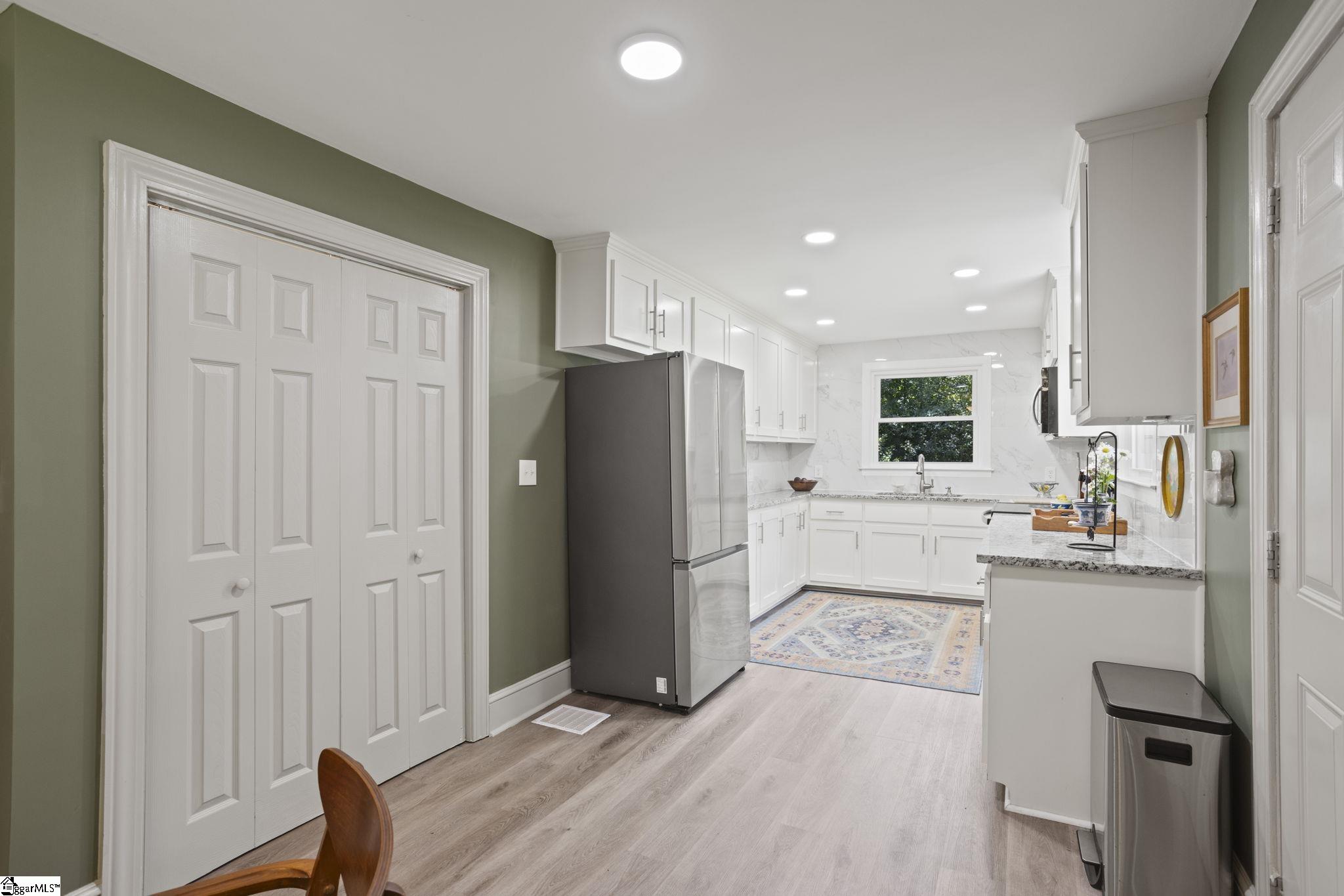 5 Ridgewood Drive Greenville, SC 29615