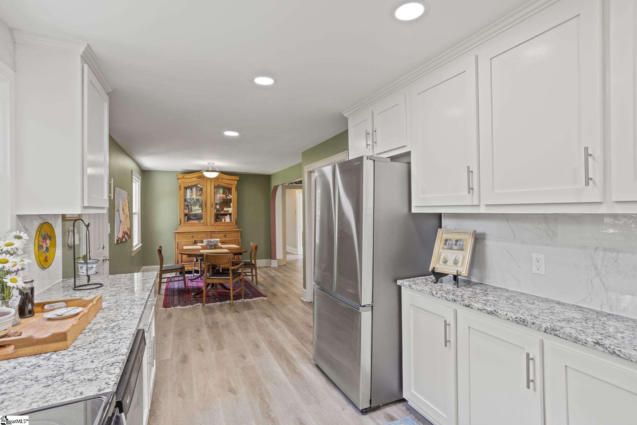 5 Ridgewood Drive Greenville, SC 29615
