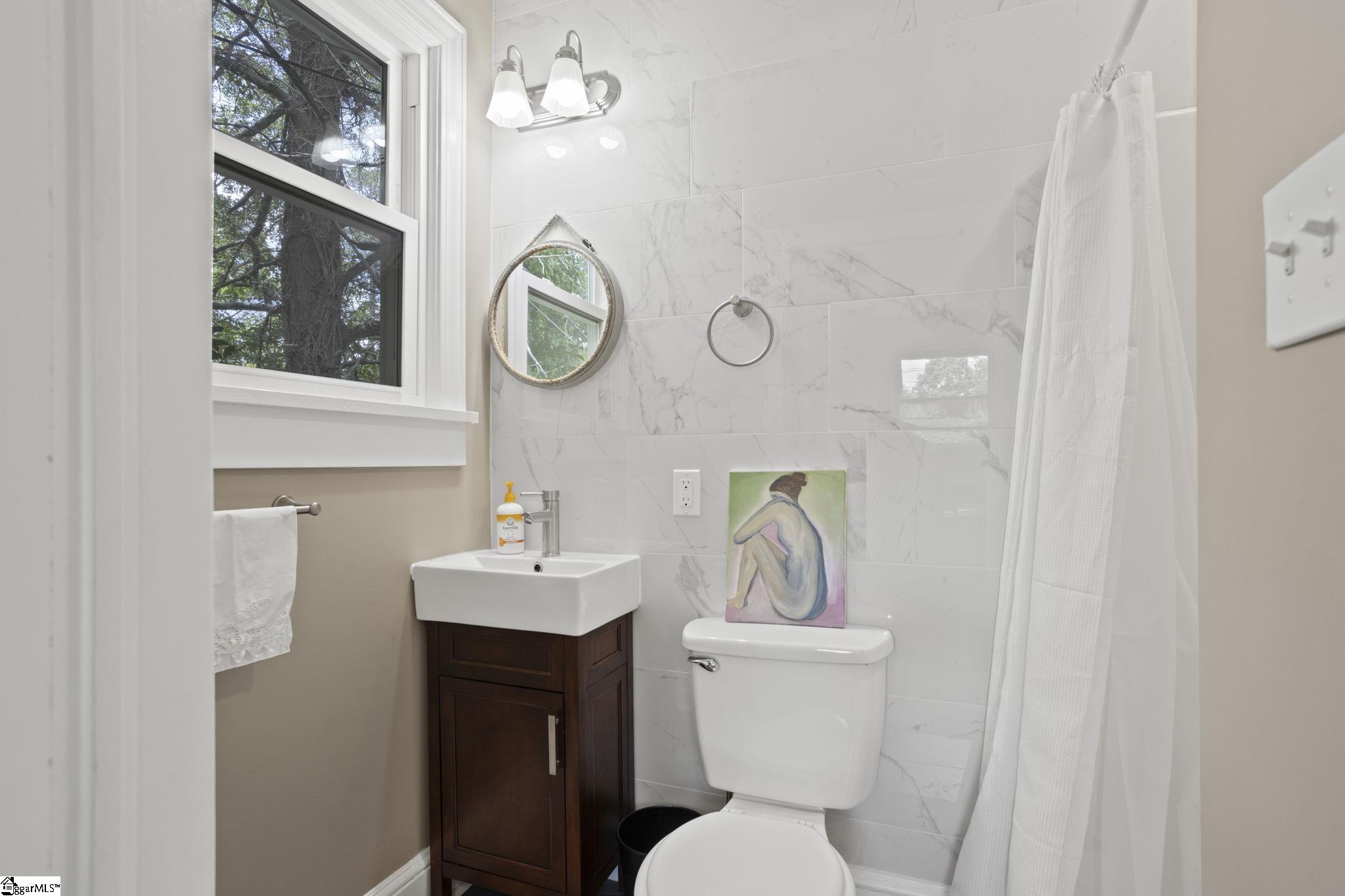 5 Ridgewood Drive Greenville, SC 29615