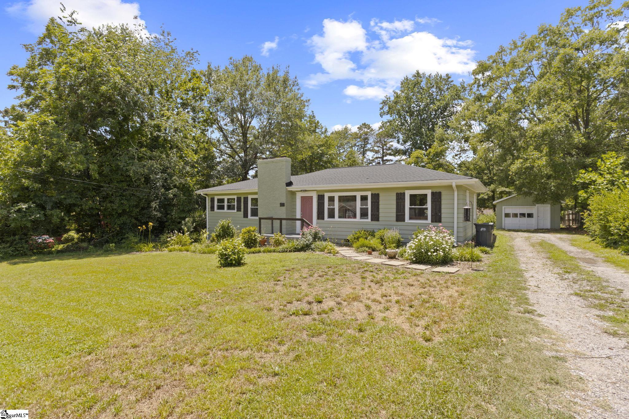 5 Ridgewood Drive Greenville, SC 29615