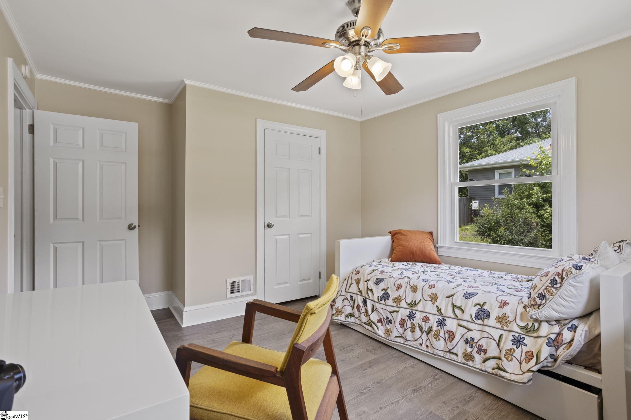 5 Ridgewood Drive Greenville, SC 29615