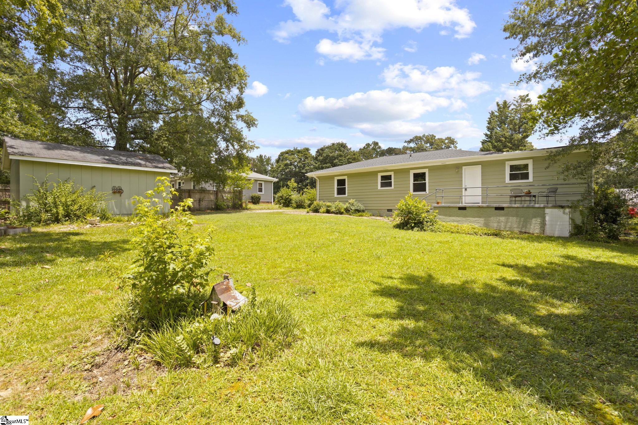 5 Ridgewood Drive Greenville, SC 29615