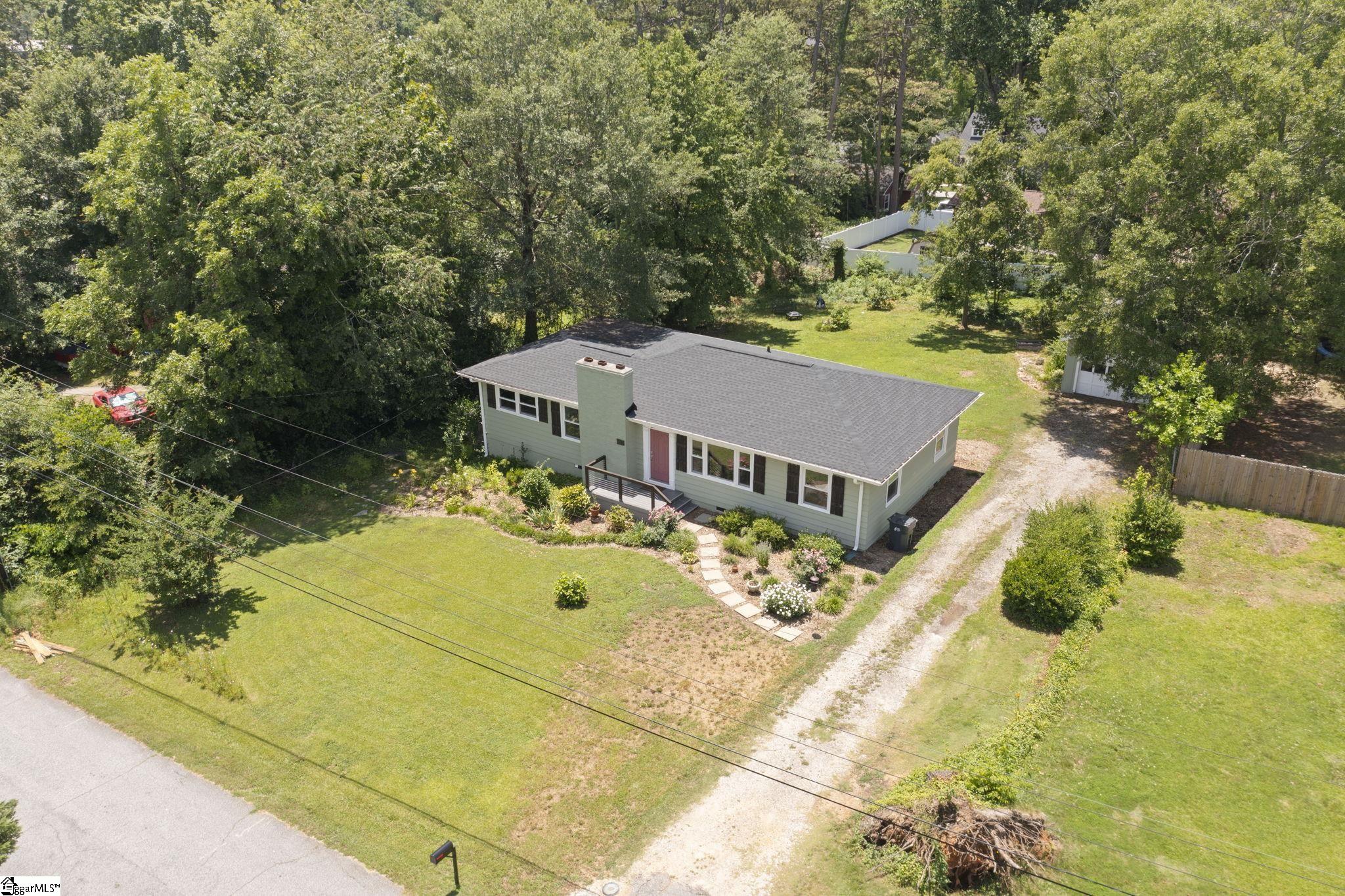 5 Ridgewood Drive Greenville, SC 29615