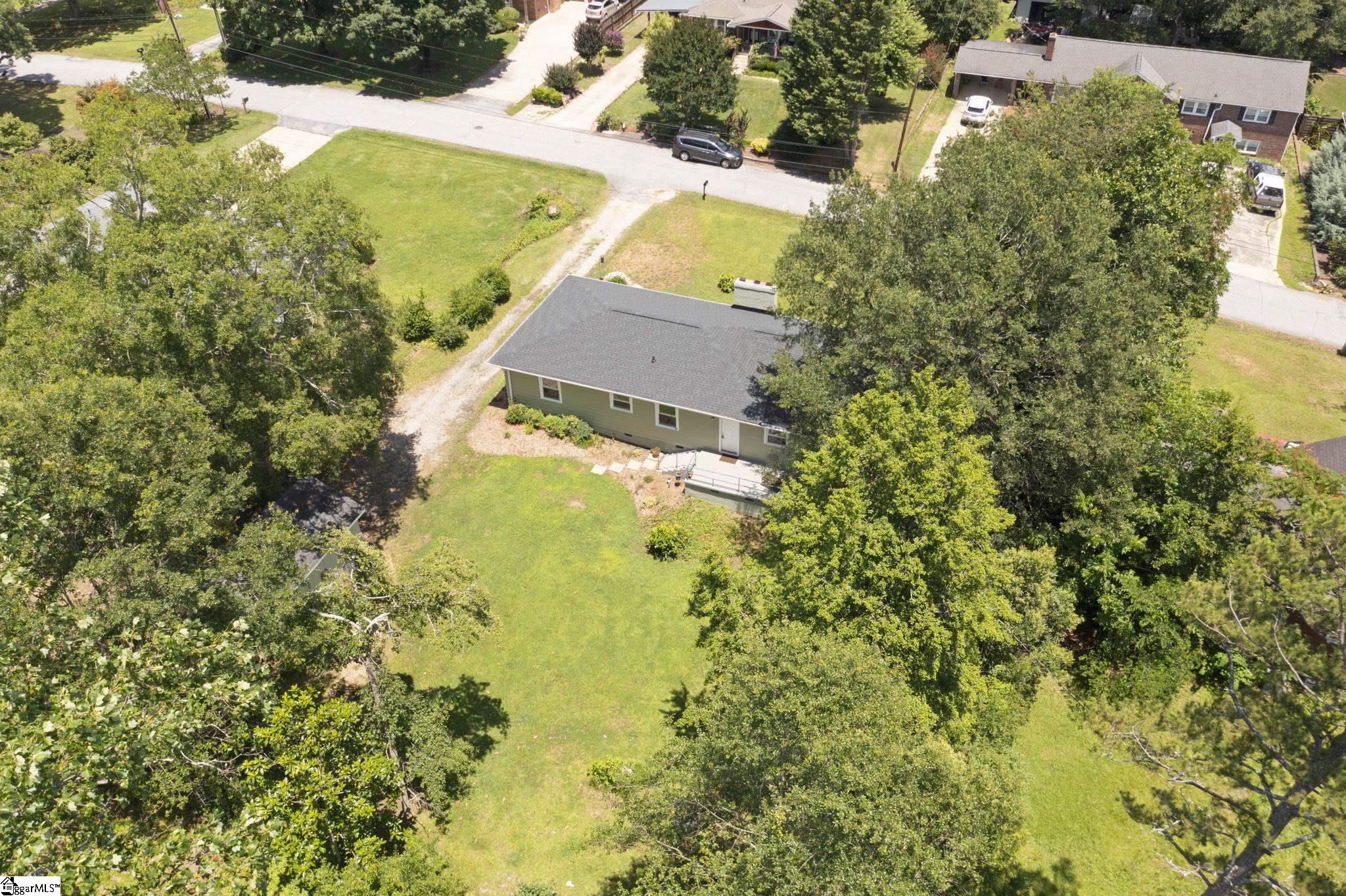 5 Ridgewood Drive Greenville, SC 29615