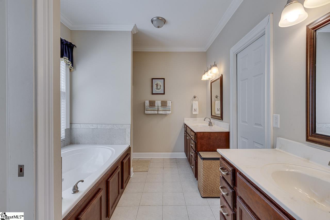 18 Glens Choice Court Greenville, SC 29609
