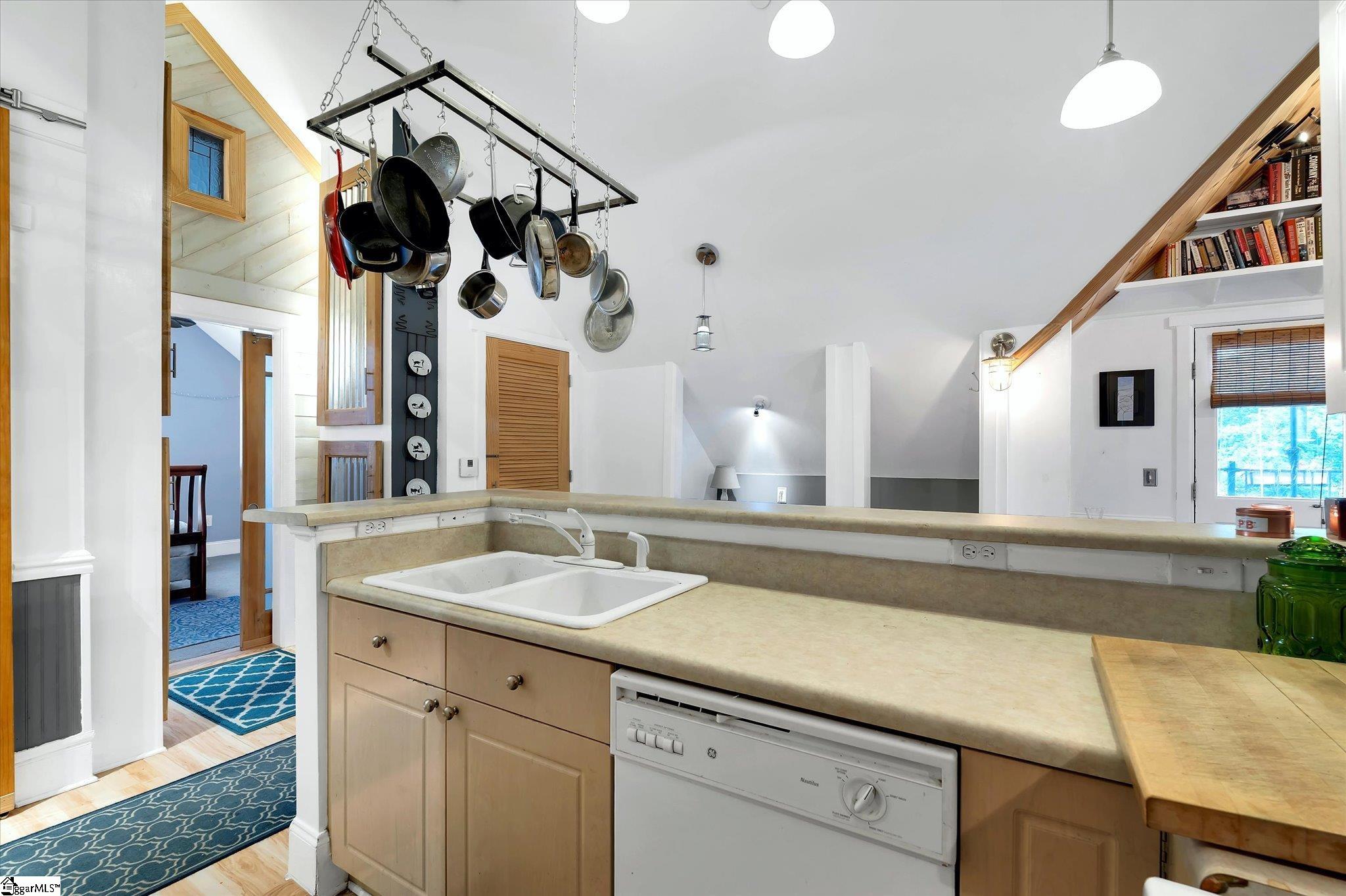 204 E Park Avenue UNIT Unit 1203 Greenville, SC 29601