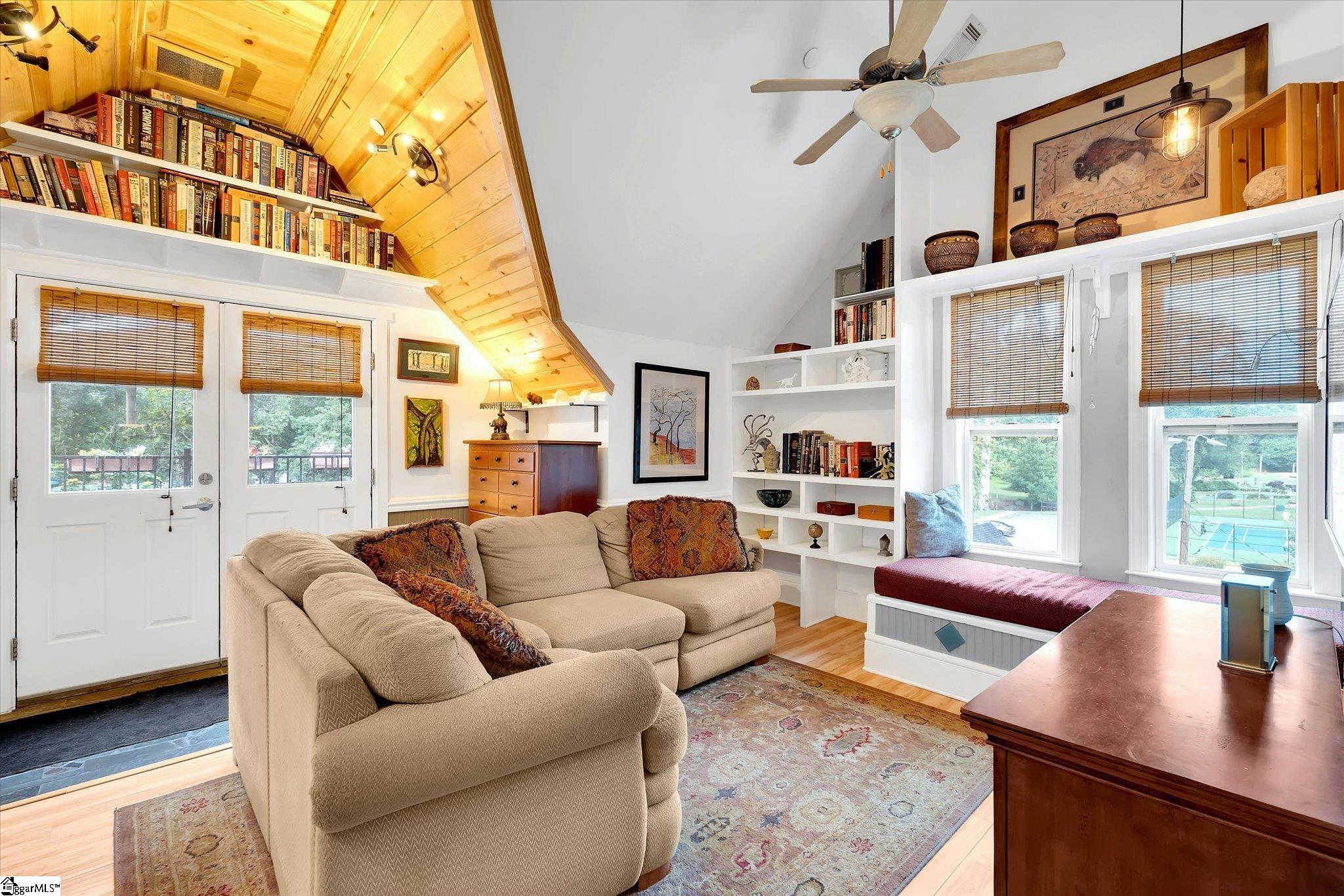204 E Park Avenue UNIT Unit 1203 Greenville, SC 29601