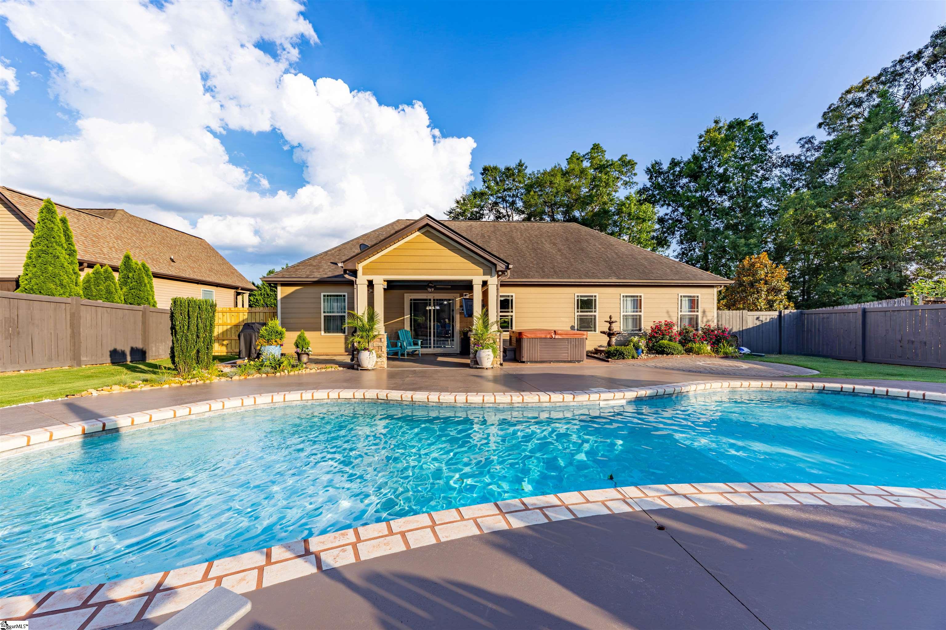 2444 Poole Road Greer, SC 29651