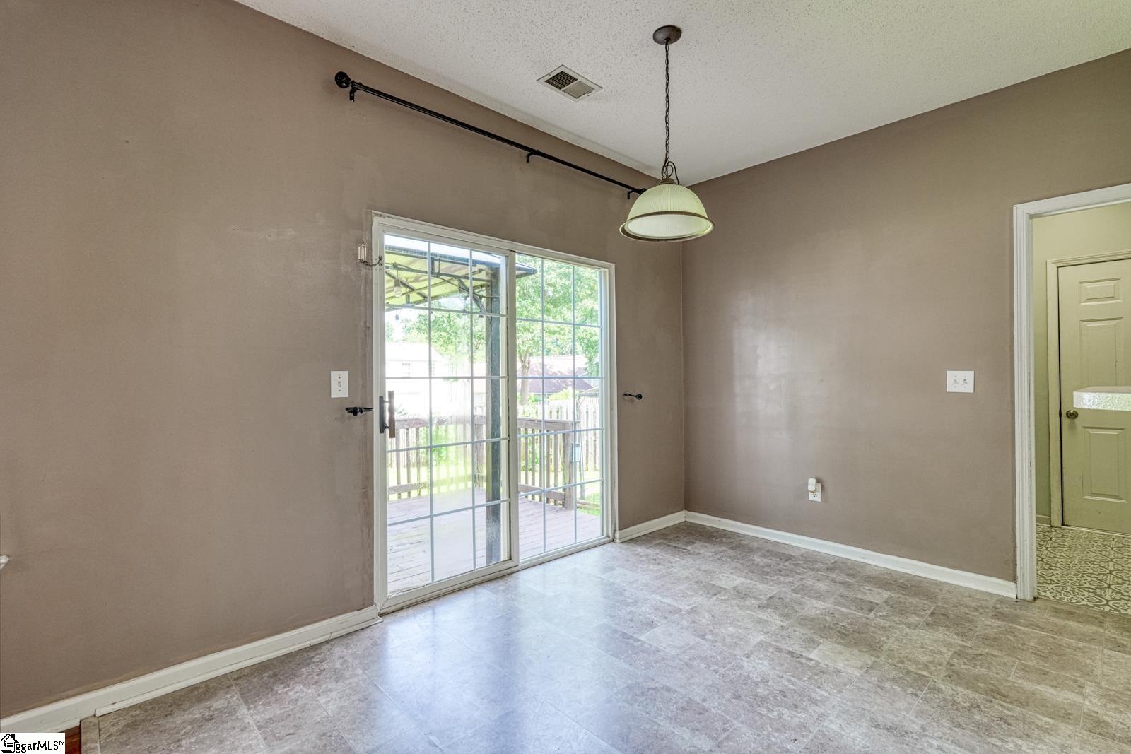 707 Birkhall Court Spartanburg, SC 29301