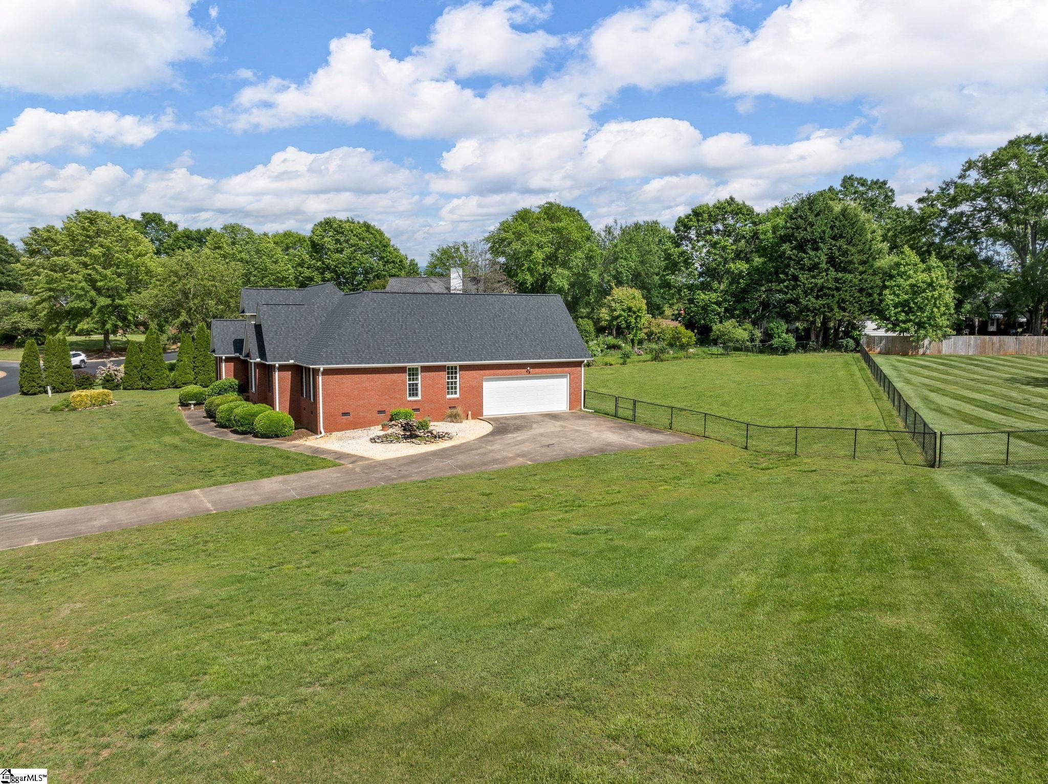 121 Lewis Burnett Drive Boiling Springs, SC 29316