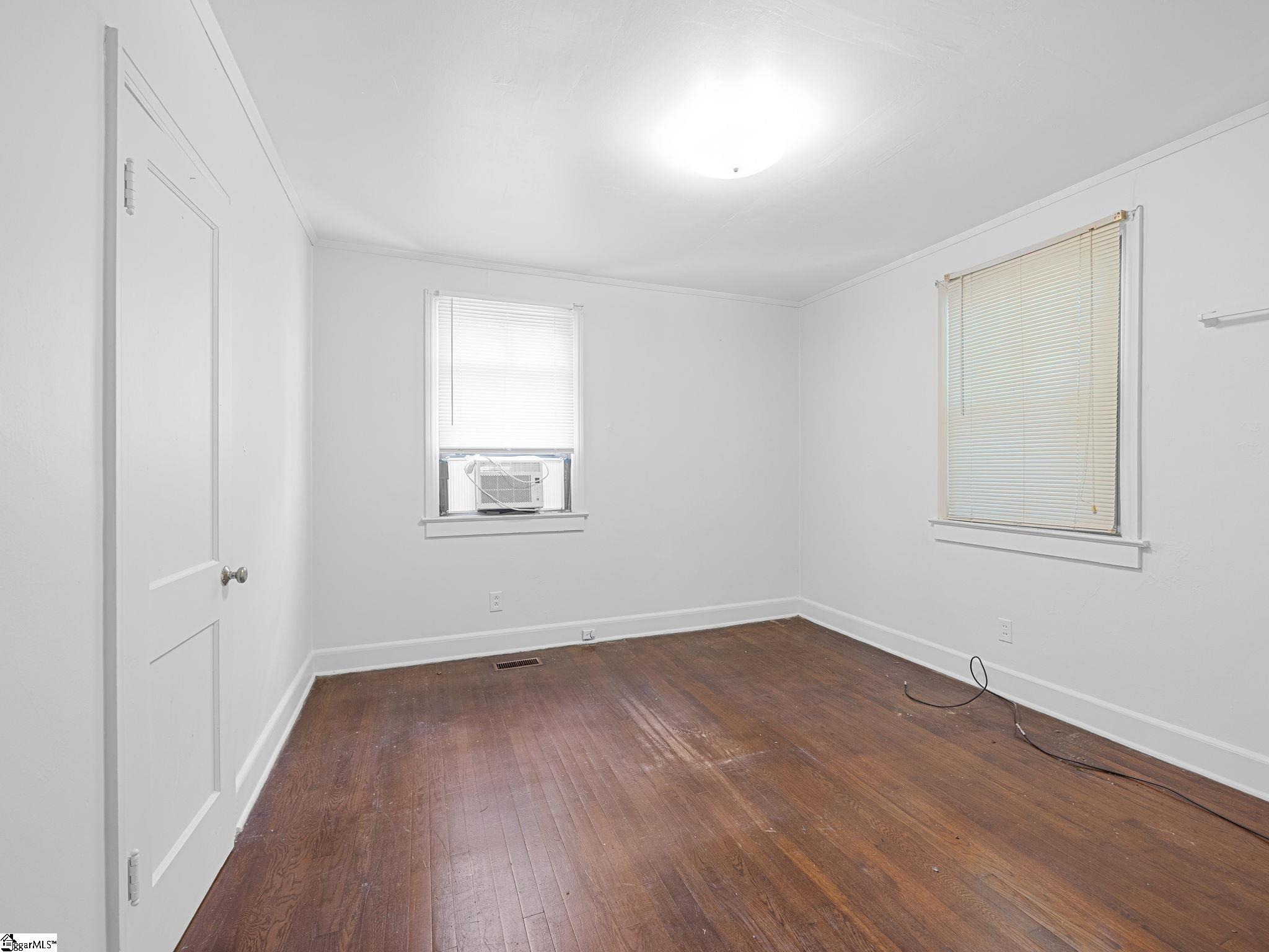 228 Charlesworth Avenue Spartanburg, SC 29306