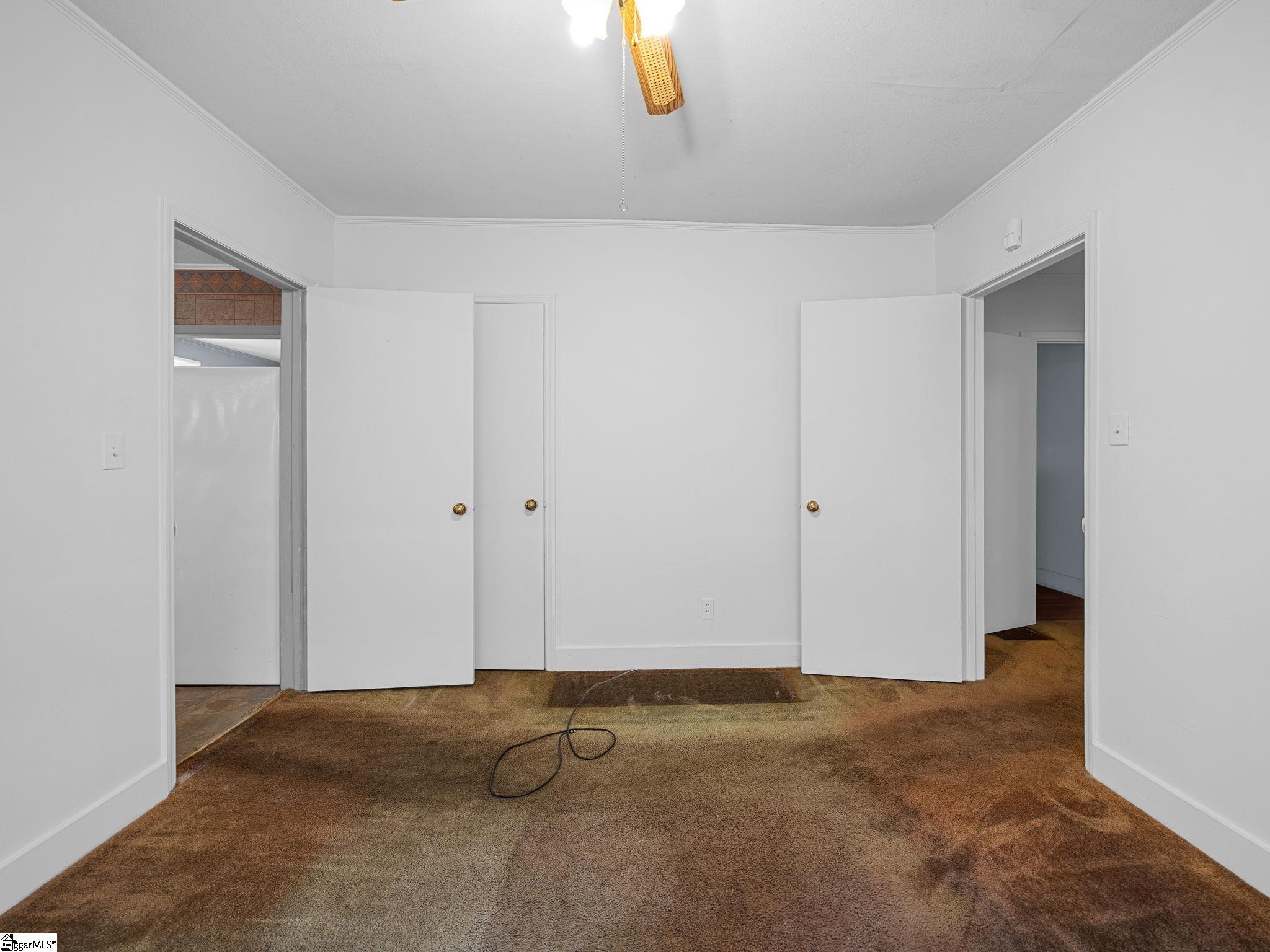 228 Charlesworth Avenue Spartanburg, SC 29306