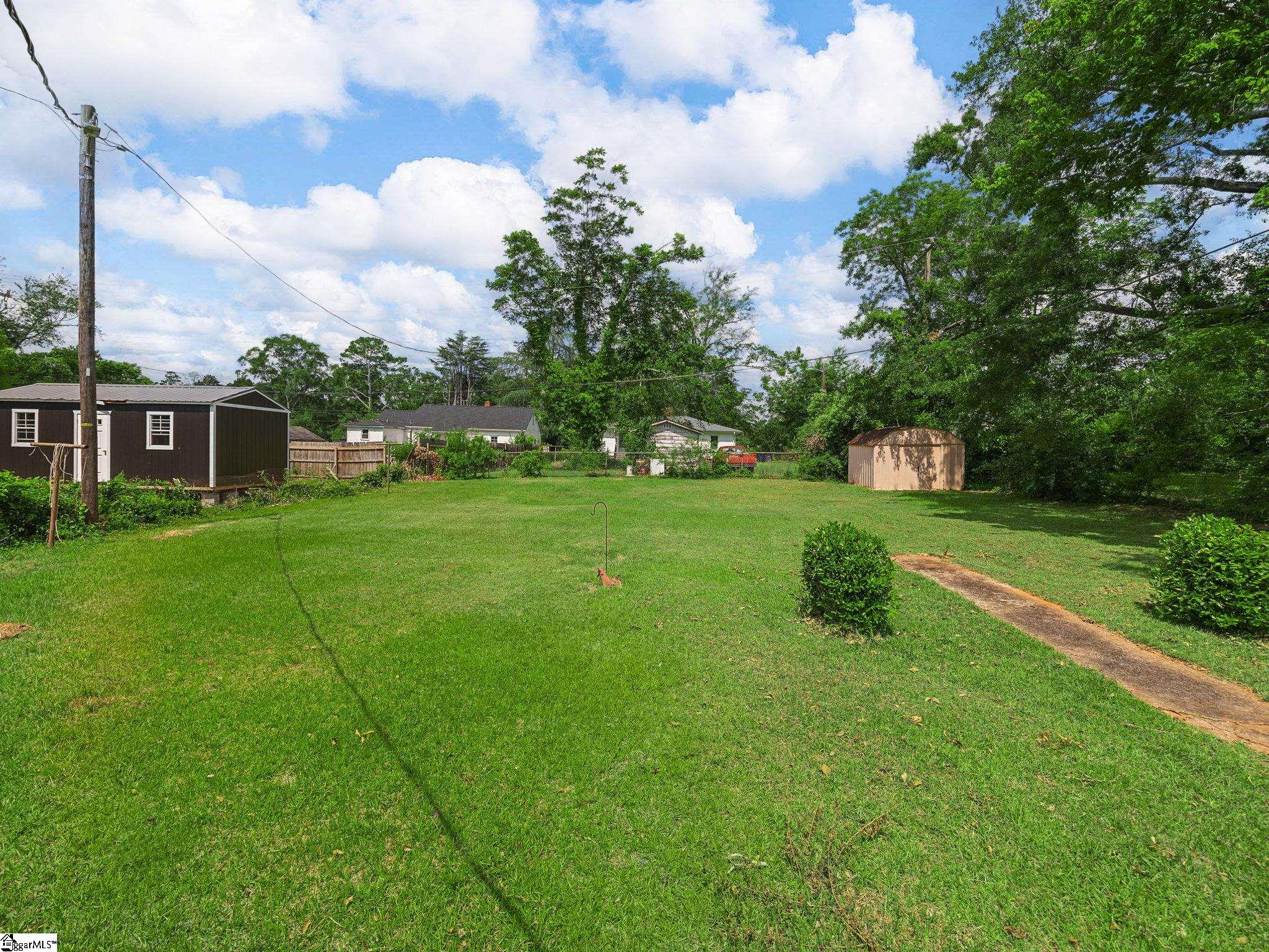 228 Charlesworth Avenue Spartanburg, SC 29306