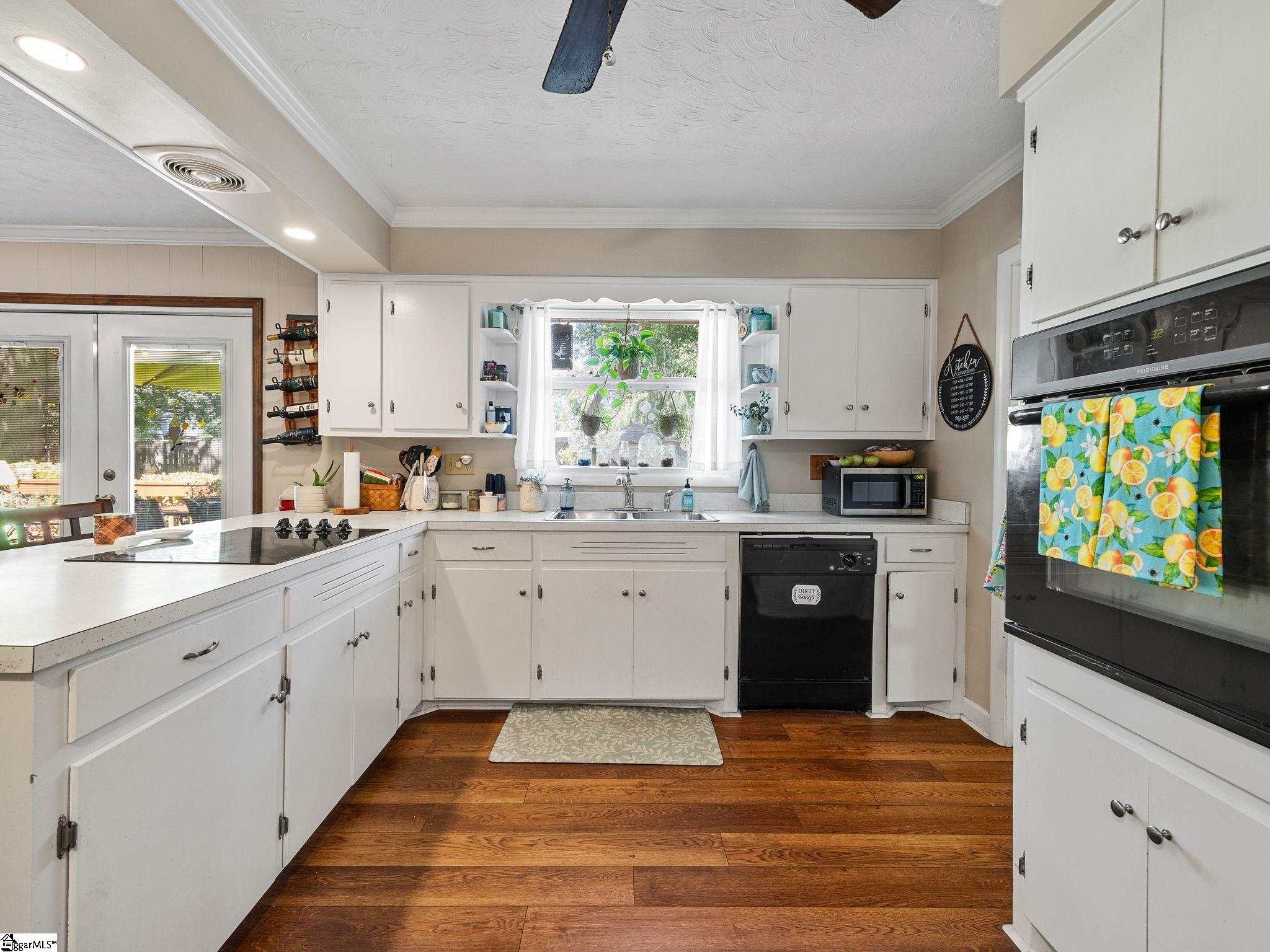 126 Spring Valley Drive Spartanburg, SC 29301