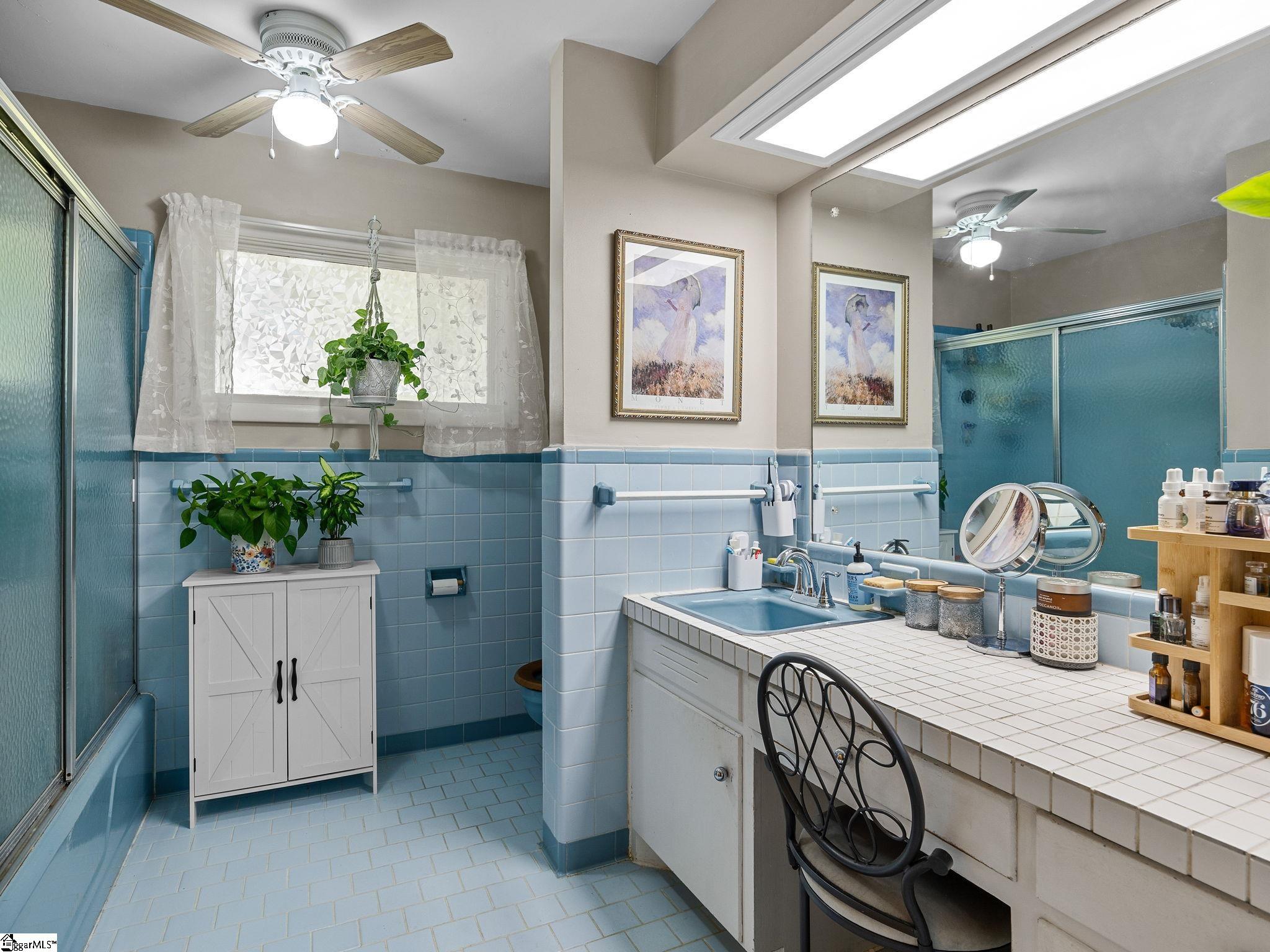 126 Spring Valley Drive Spartanburg, SC 29301