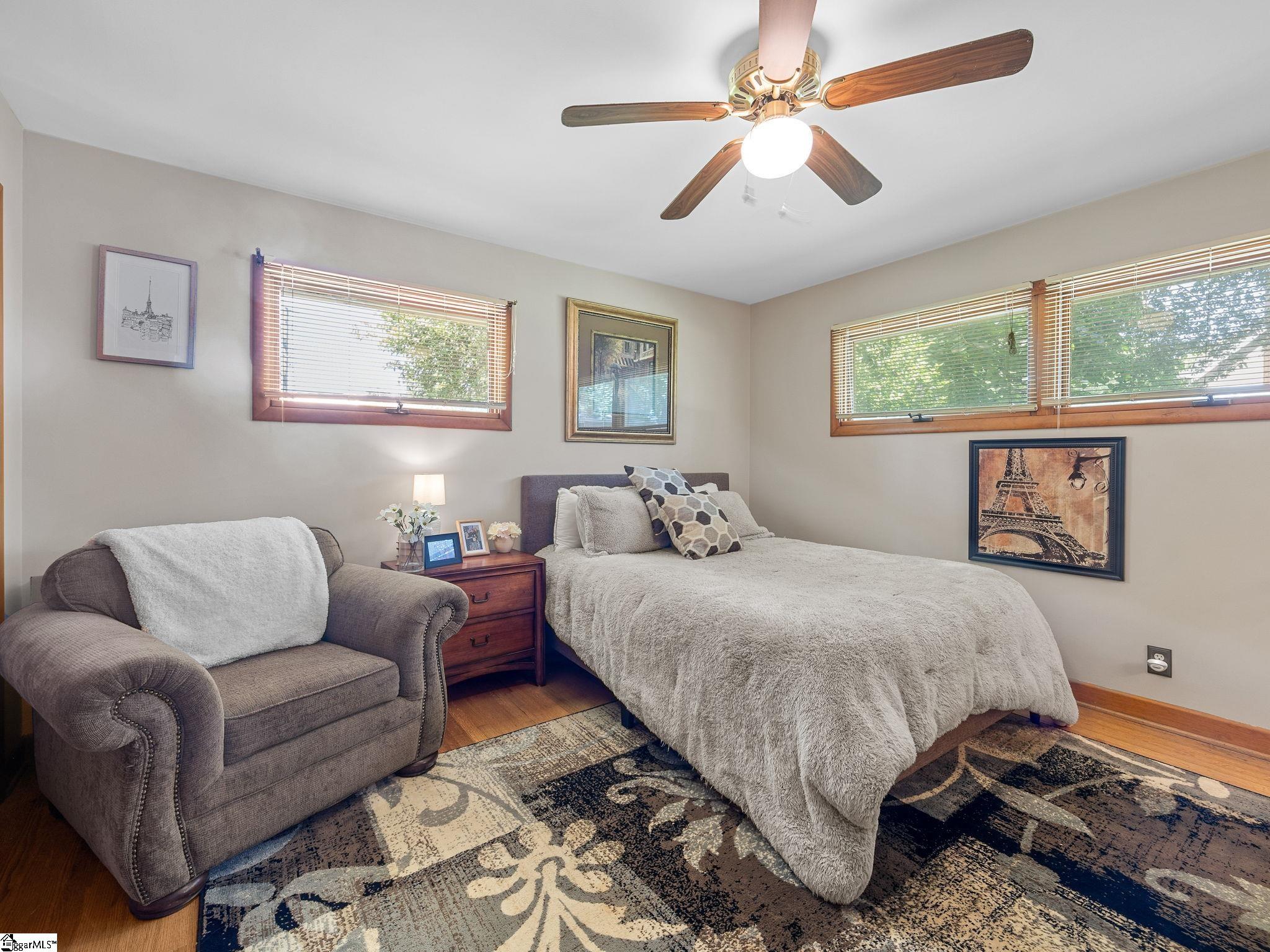126 Spring Valley Drive Spartanburg, SC 29301