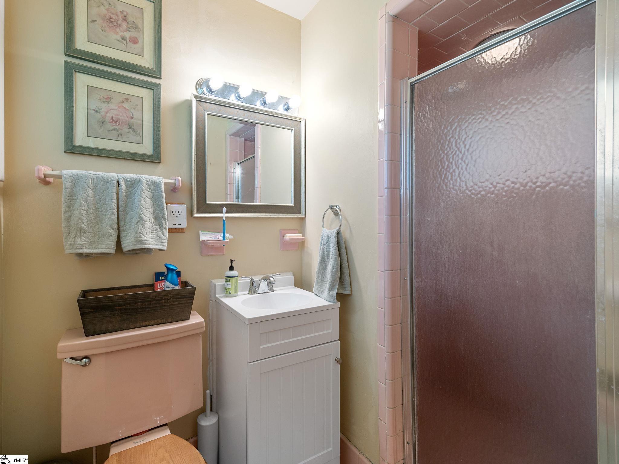 126 Spring Valley Drive Spartanburg, SC 29301