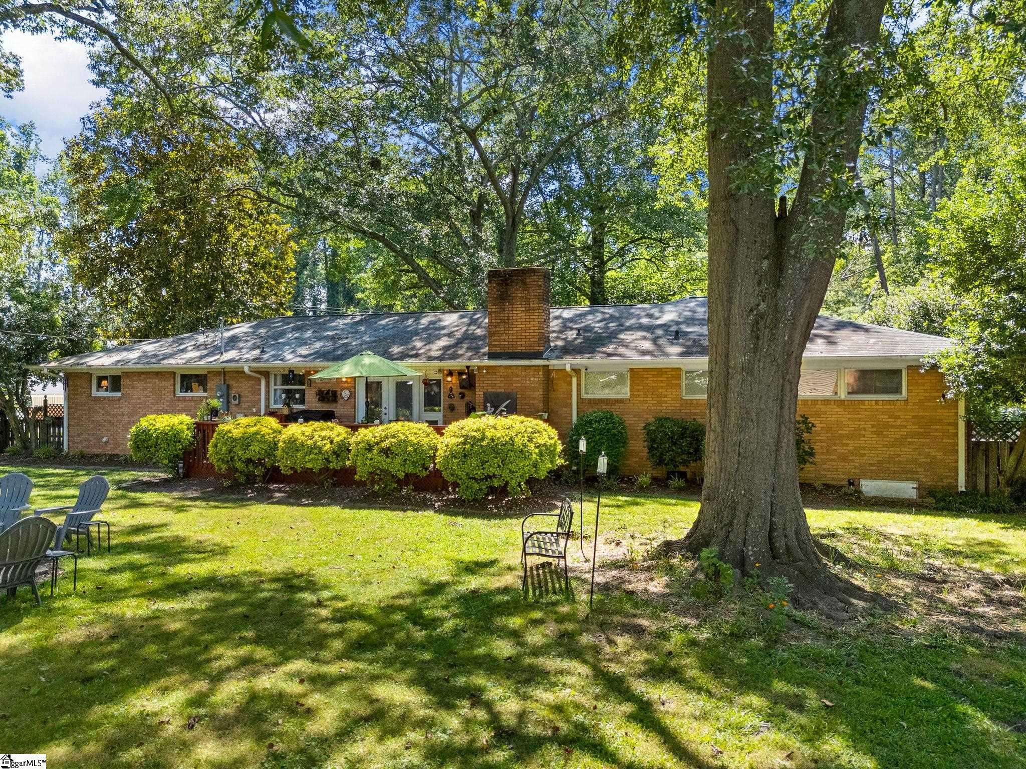 126 Spring Valley Drive Spartanburg, SC 29301