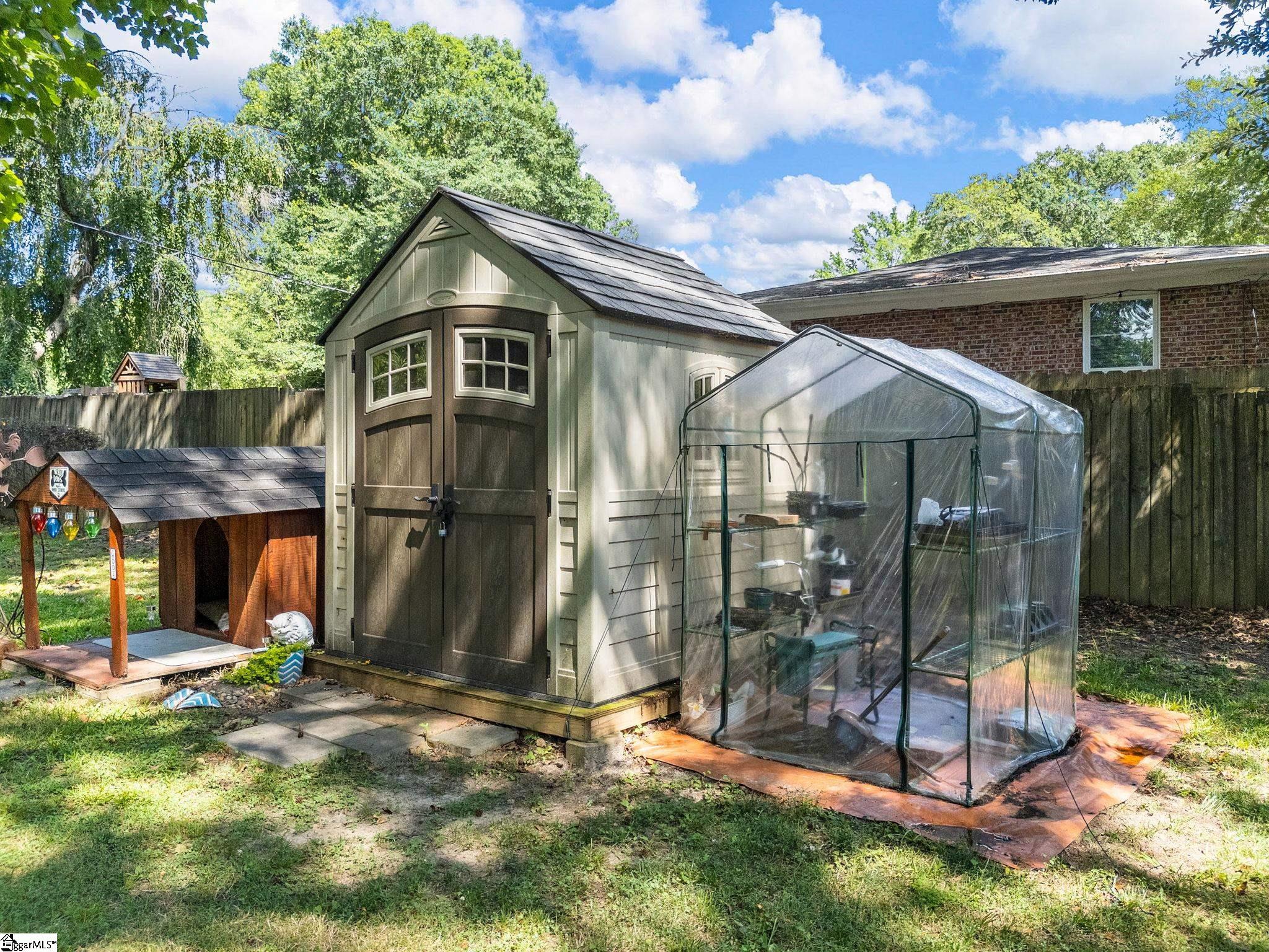 126 Spring Valley Drive Spartanburg, SC 29301