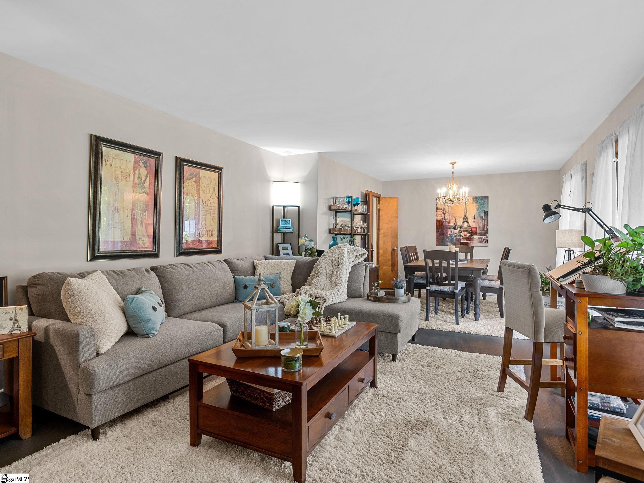 126 Spring Valley Drive Spartanburg, SC 29301