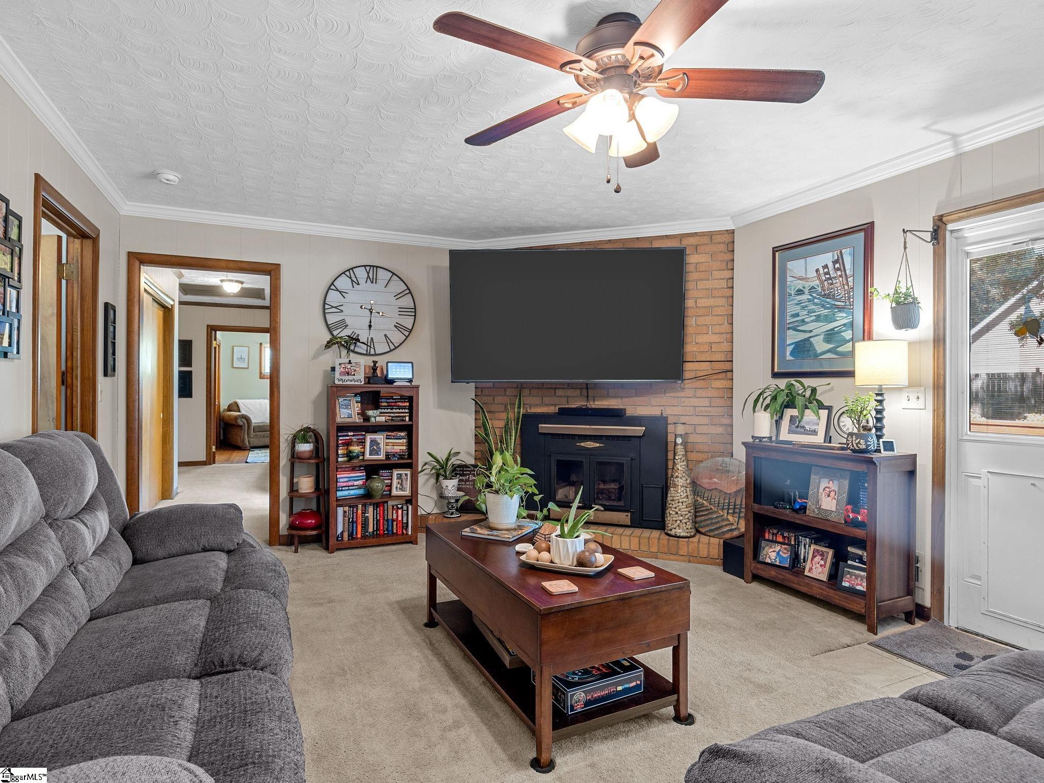 126 Spring Valley Drive Spartanburg, SC 29301