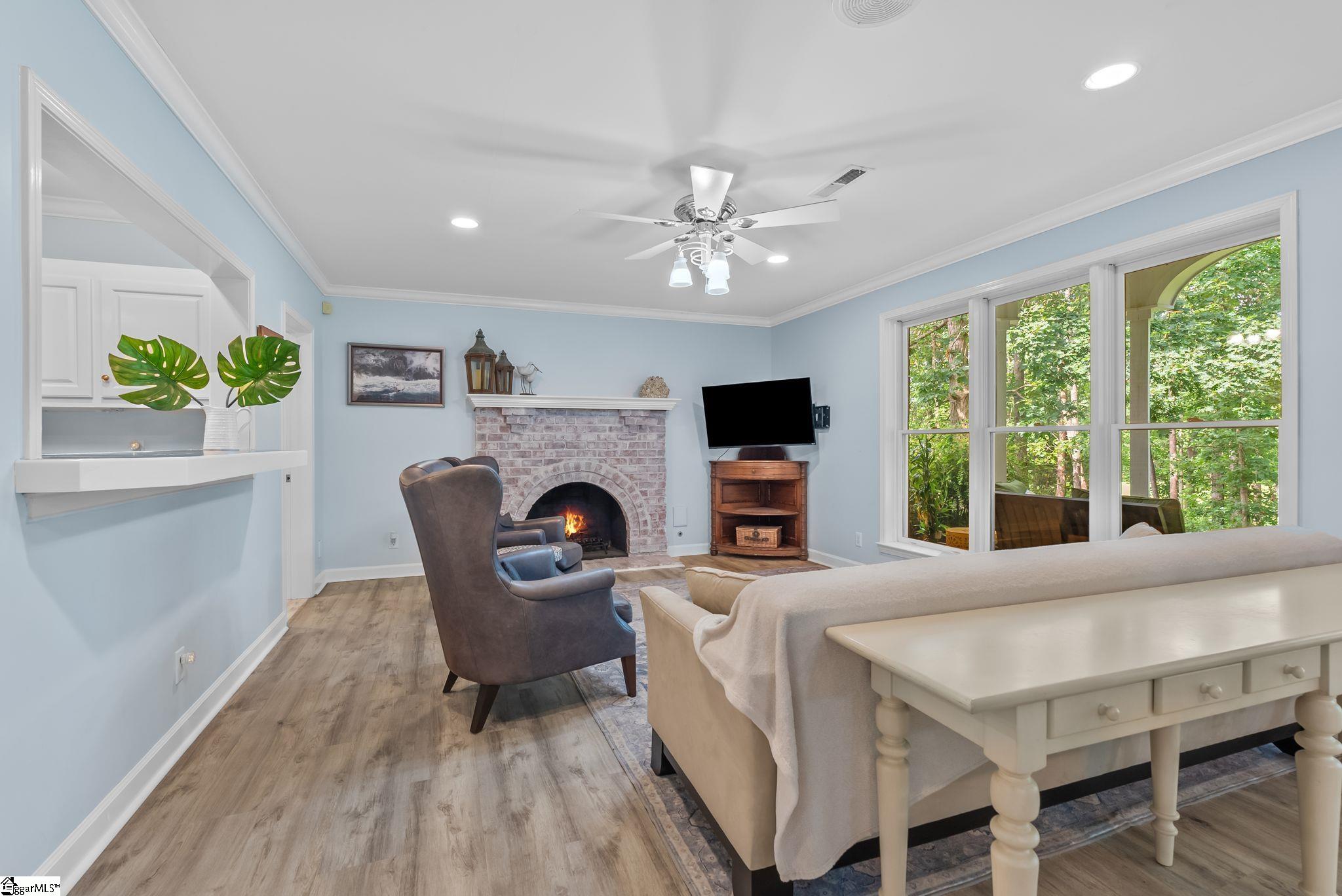 121 Berrow Way Taylors, SC 29687
