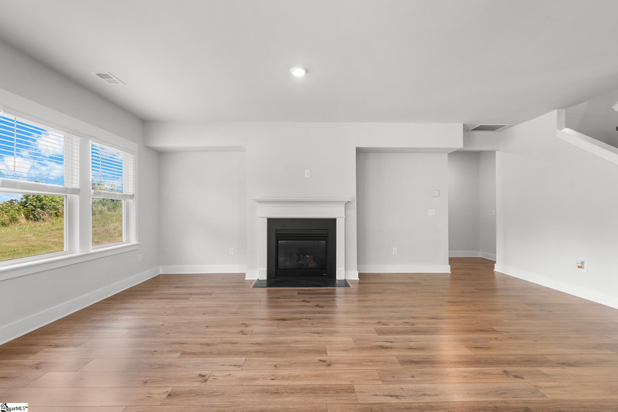 30 Shorncliffe Road Simpsonville, SC 29680