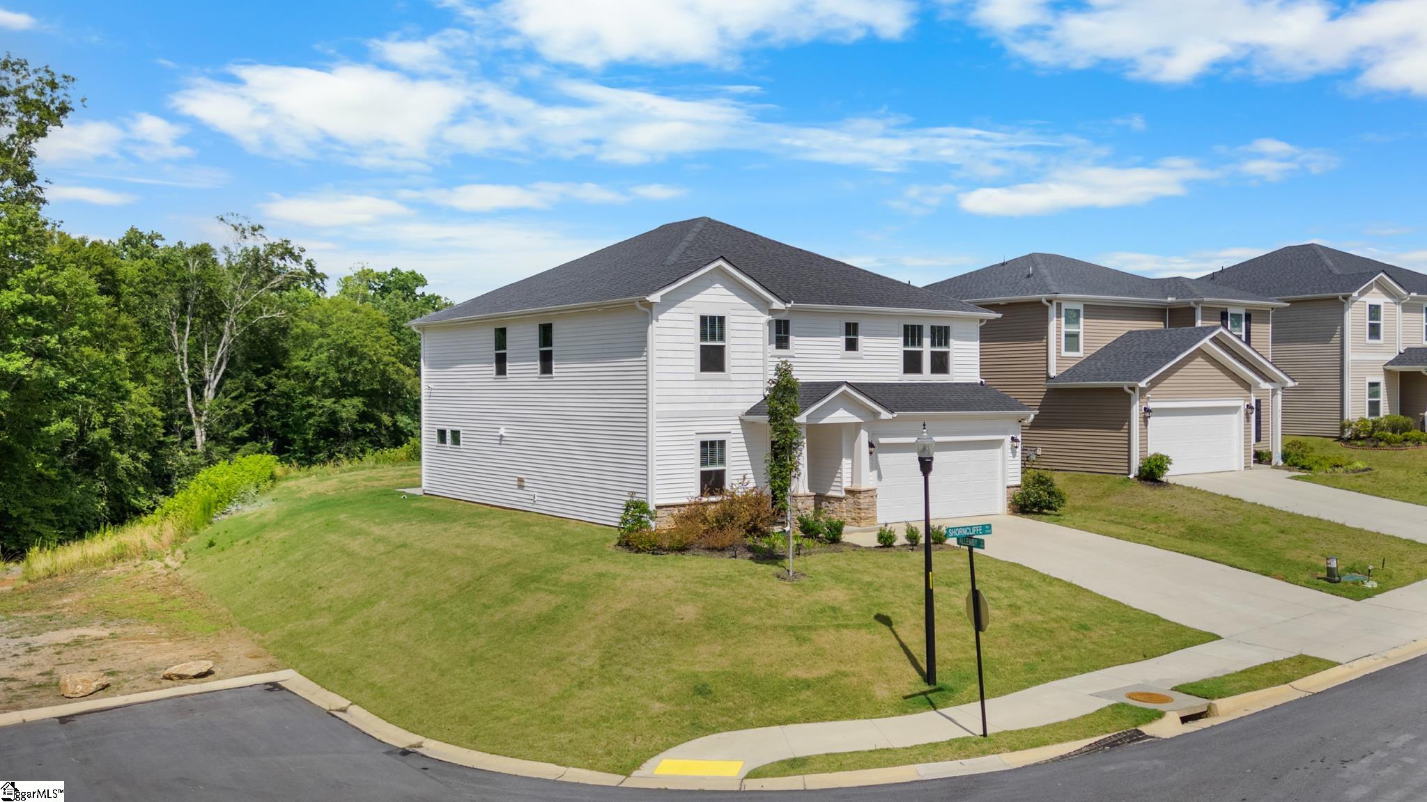 30 Shorncliffe Road Simpsonville, SC 29680