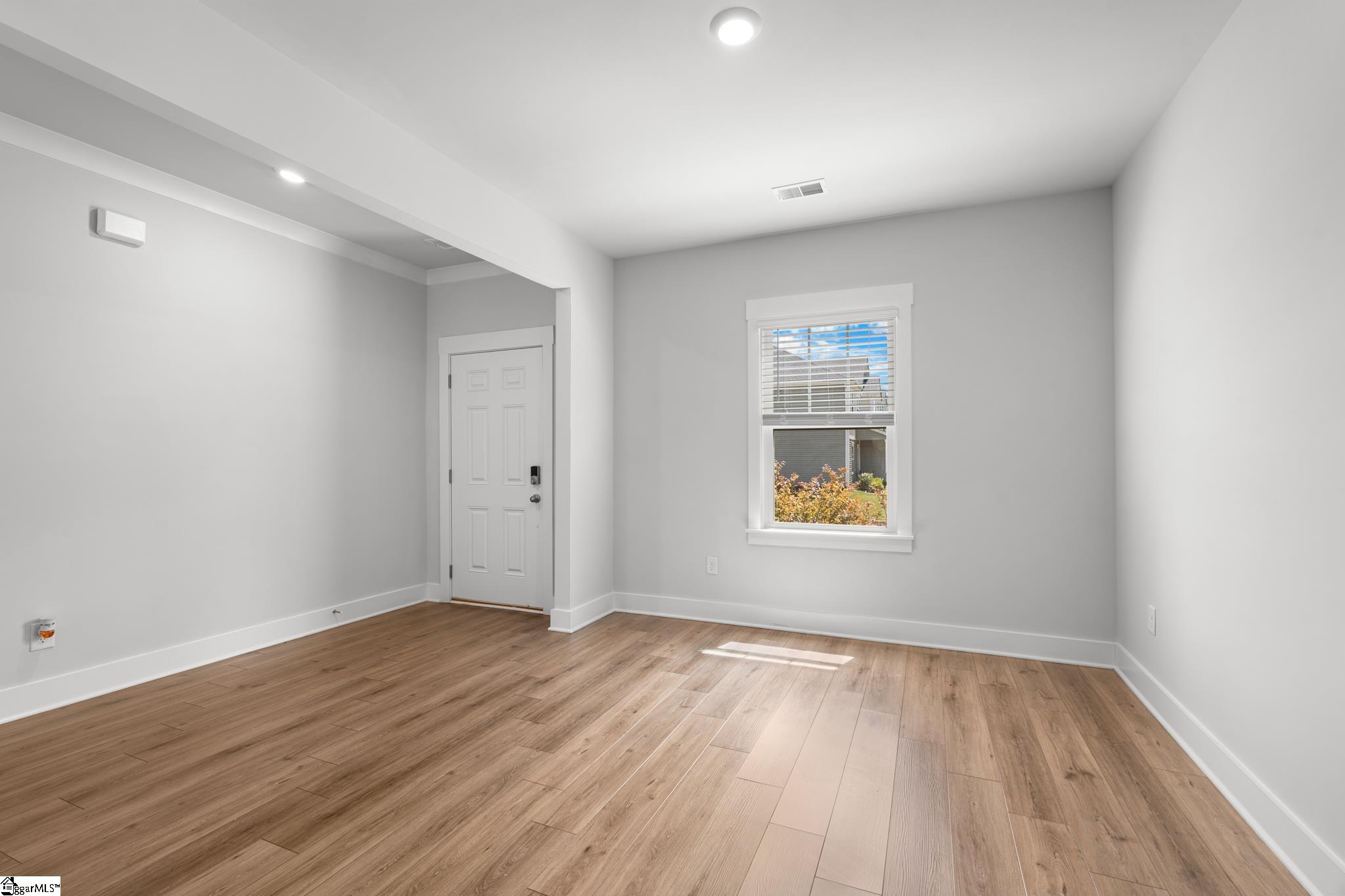 30 Shorncliffe Road Simpsonville, SC 29680