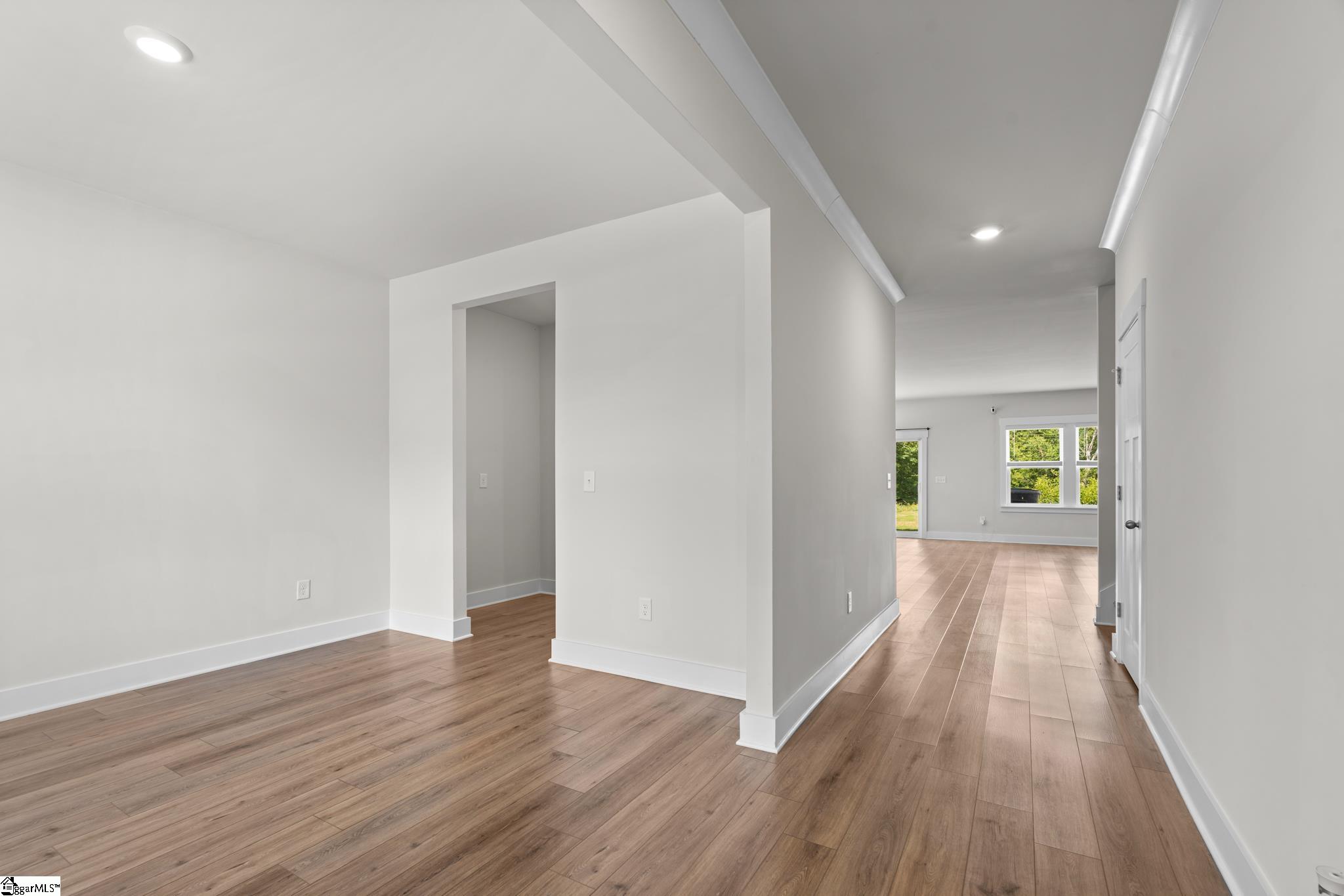 30 Shorncliffe Road Simpsonville, SC 29680