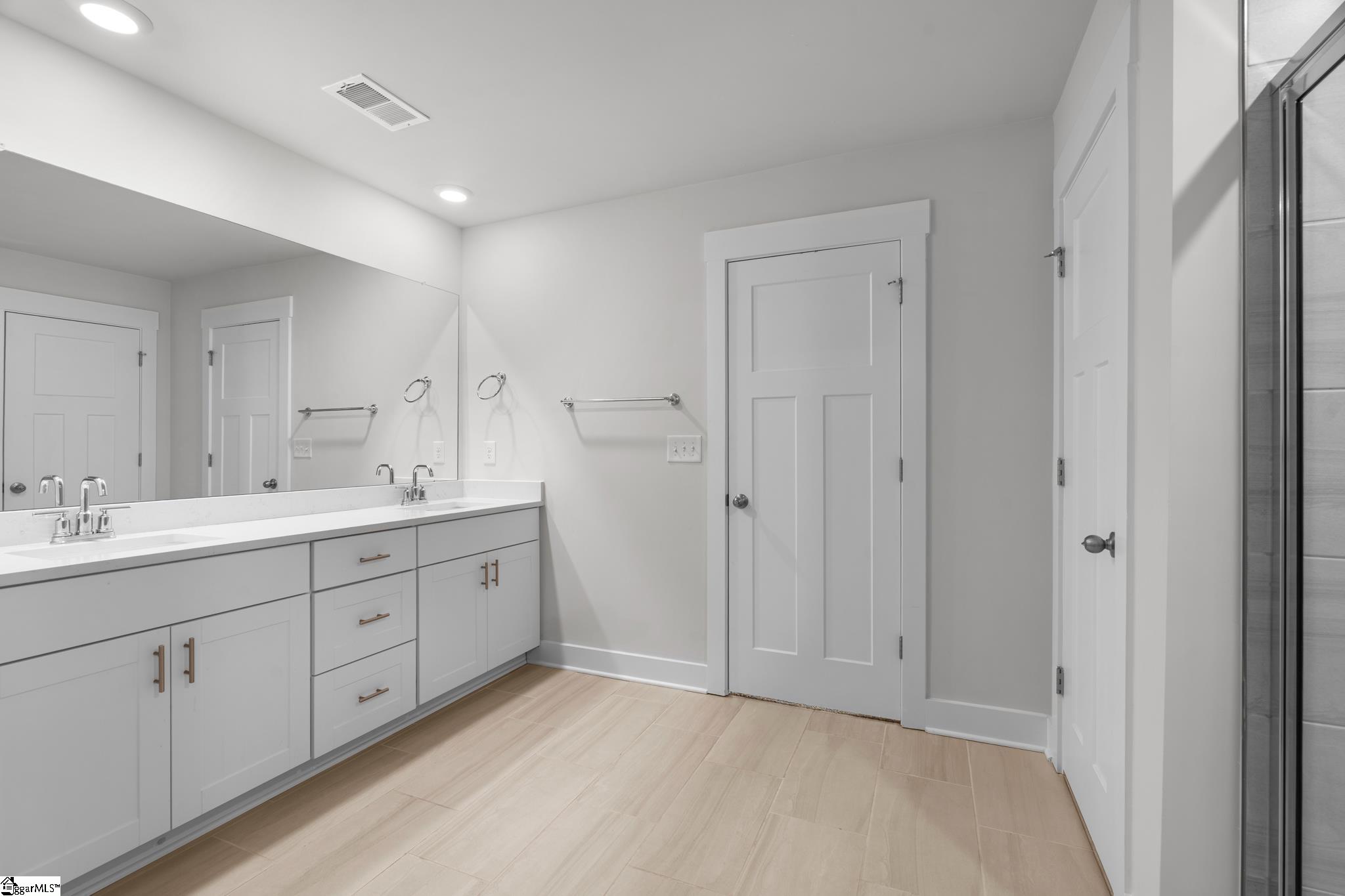 30 Shorncliffe Road Simpsonville, SC 29680