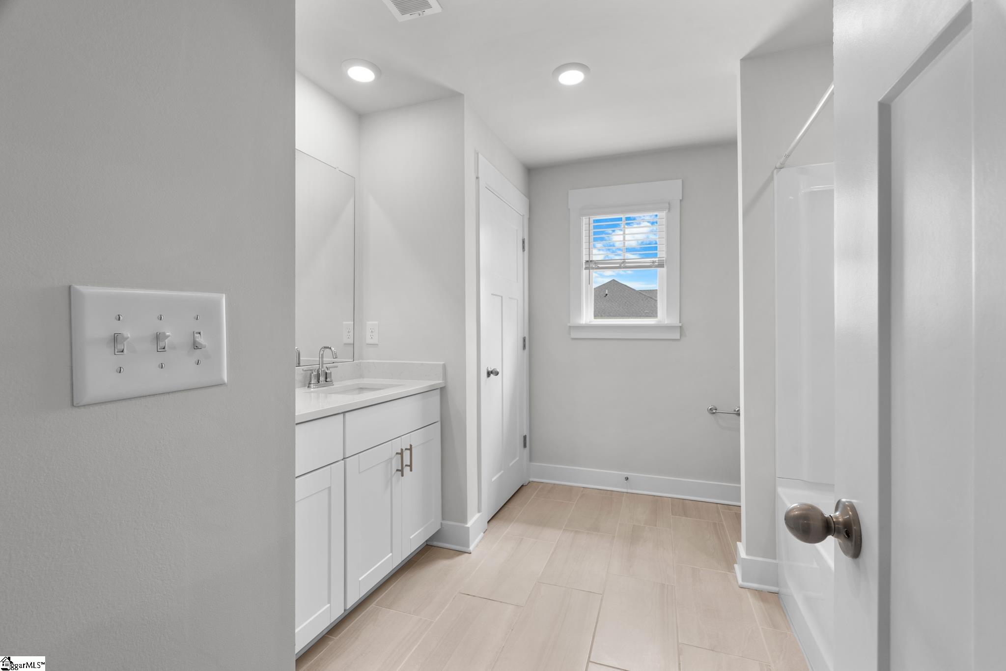 30 Shorncliffe Road Simpsonville, SC 29680