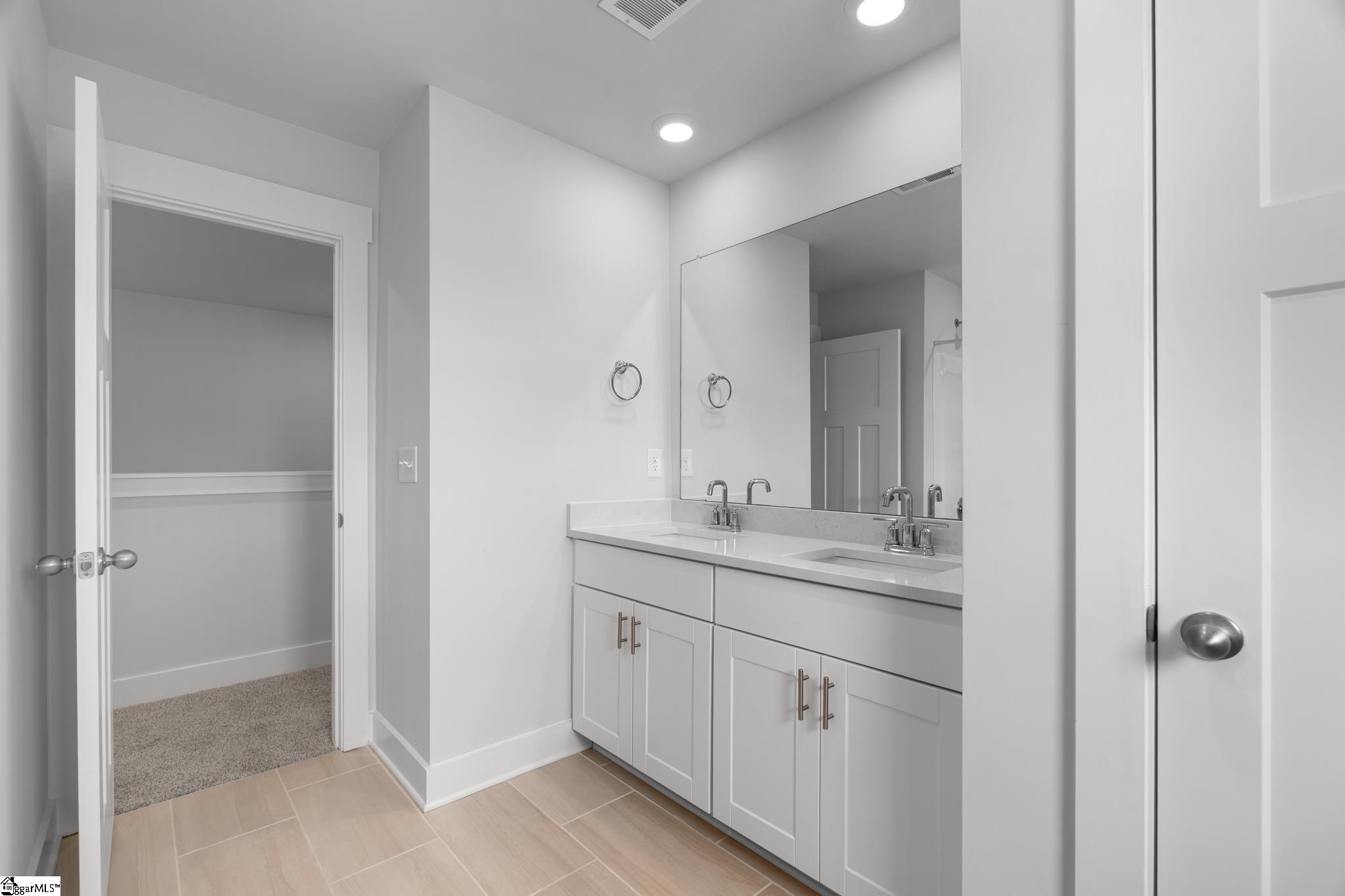 30 Shorncliffe Road Simpsonville, SC 29680